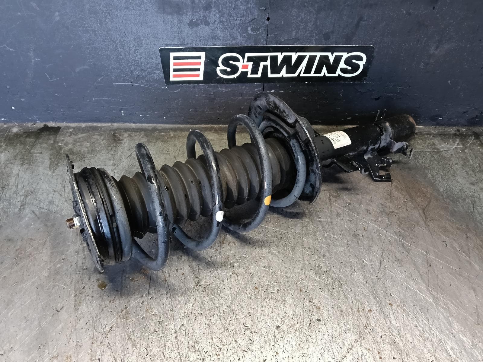 2017 NISSAN QASHQAI LEFT FRONT STRUT J11, 12/13-07/21 0000419971