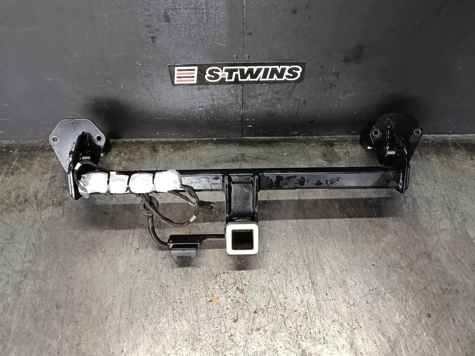 2017 SUBARU FORESTER TOWBAR GENUINE, SJ, 12/12-08/18 0000419675