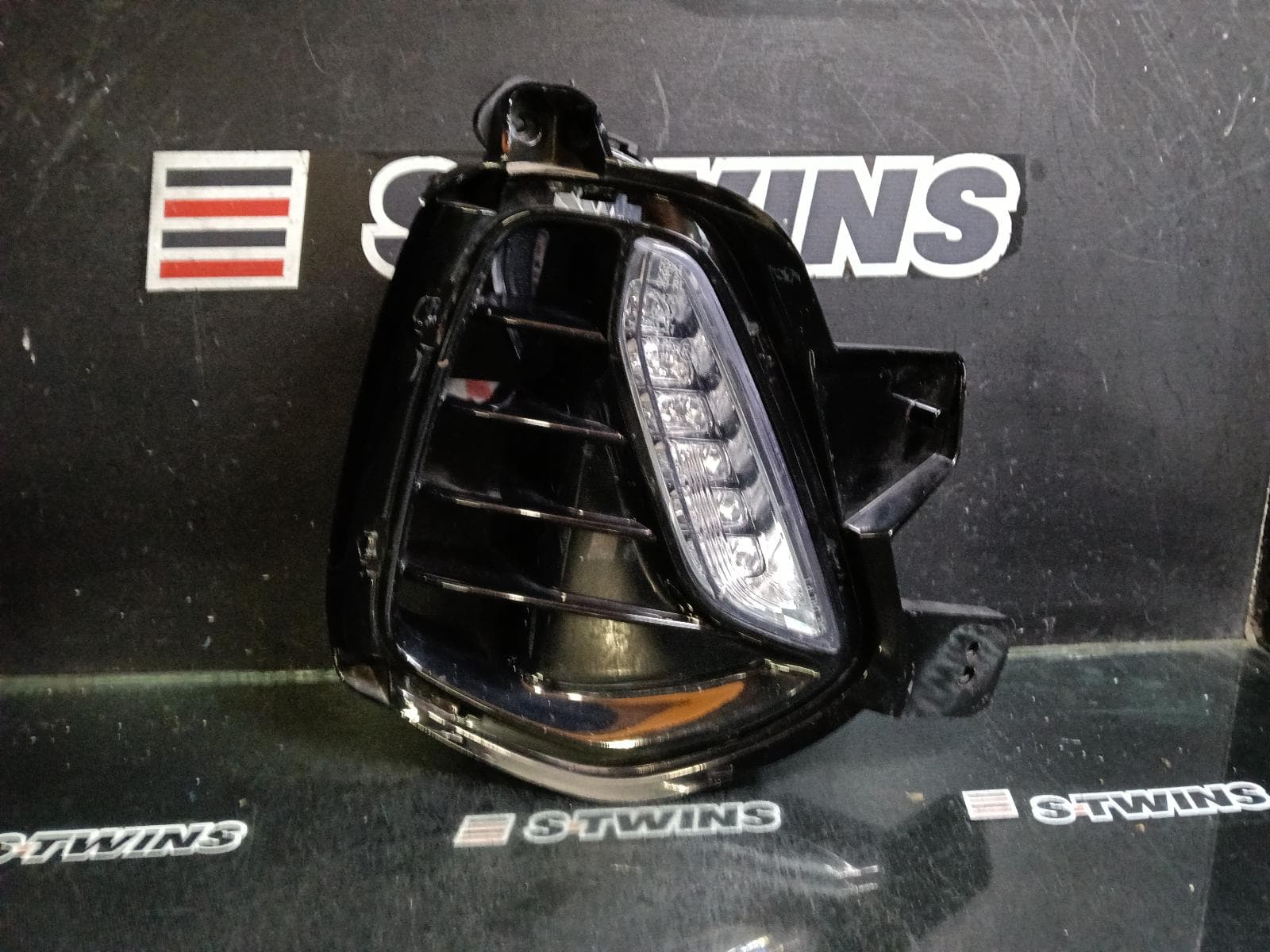 2018 HYUNDAI I30 RIGHT INDICATOR FOG SIDE DAYTIME RUNNING LAMP, W/ SINGLE LED TYPE (3 PIN PLUG), PD, HATCH (S. KOREA VIN KMHH), GO/ACTIVE/ELITE/SR, 03/17-07/20 0000420026