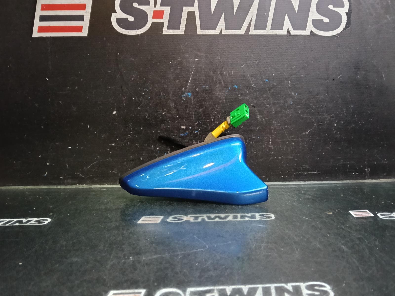 Used auto part listing image: 2018 HYUNDAI I30 ANTENNA SHARK FIN TYPE, NON SUNROOF, PD, HATCH (S. KOREA VIN KMHH), 03/17-12/23 0000420030