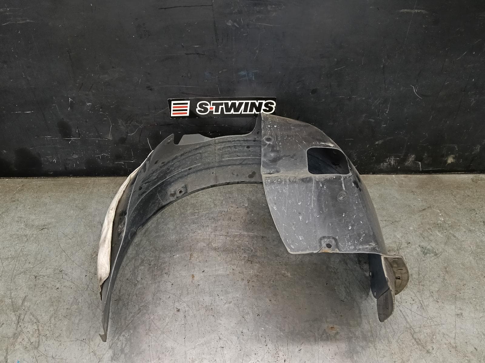 2023 KIA SPORTAGE LEFT GUARD LINER FRONT, NQ5, 09/21- 0000418856