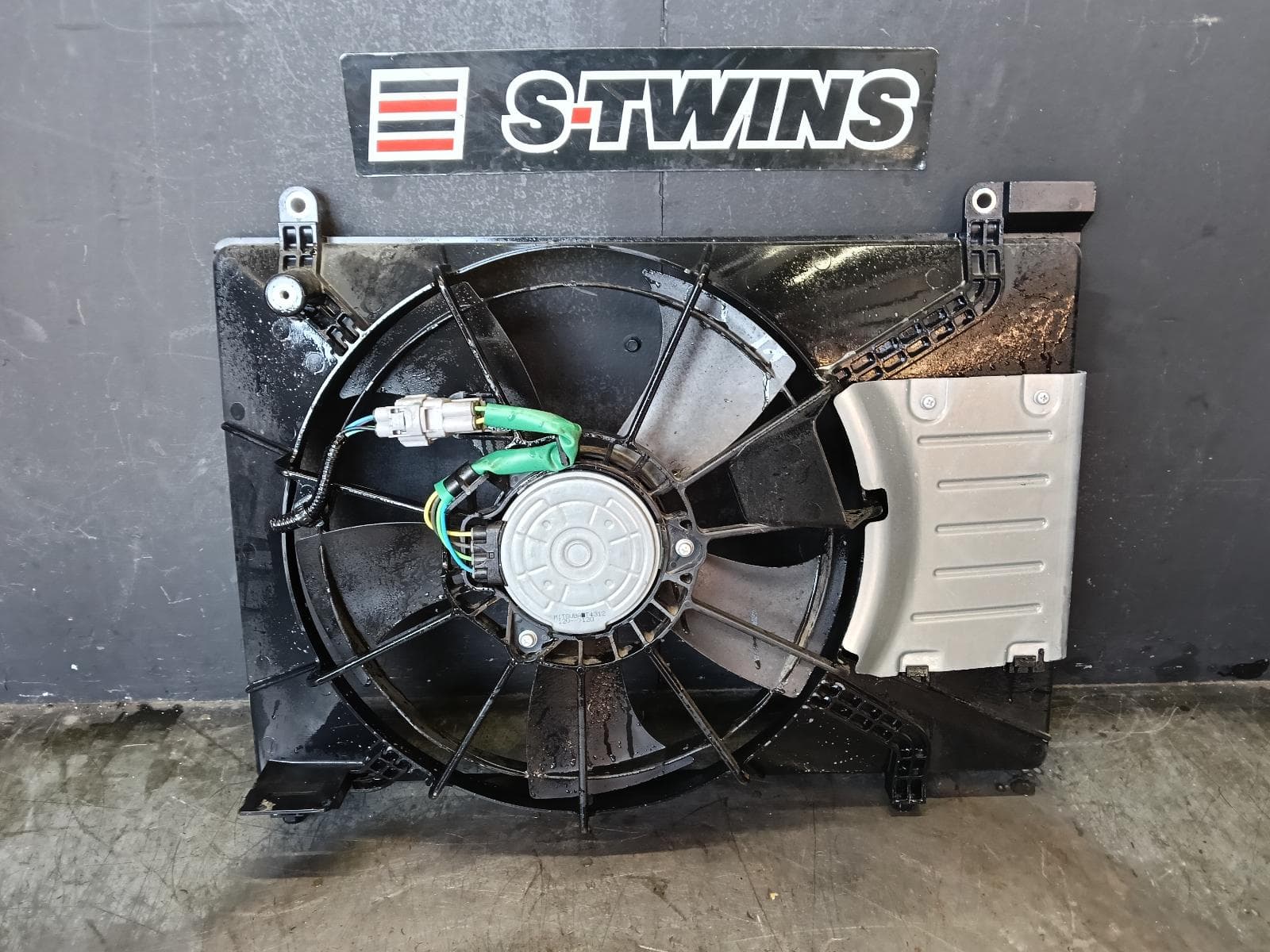 Used auto part listing image: 2024 SUZUKI SWIFT FAN UZ, RADIATOR FAN, 1.2, PETROL, MHEV, 12/23- 0000420087