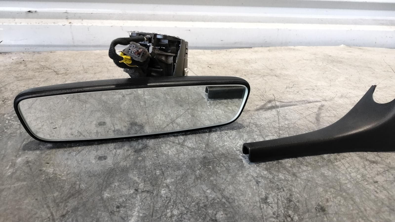Used auto part listing image: 2015 AUDI A3 INTERIOR MIRROR 8V, 03/13-10/20 0000419940