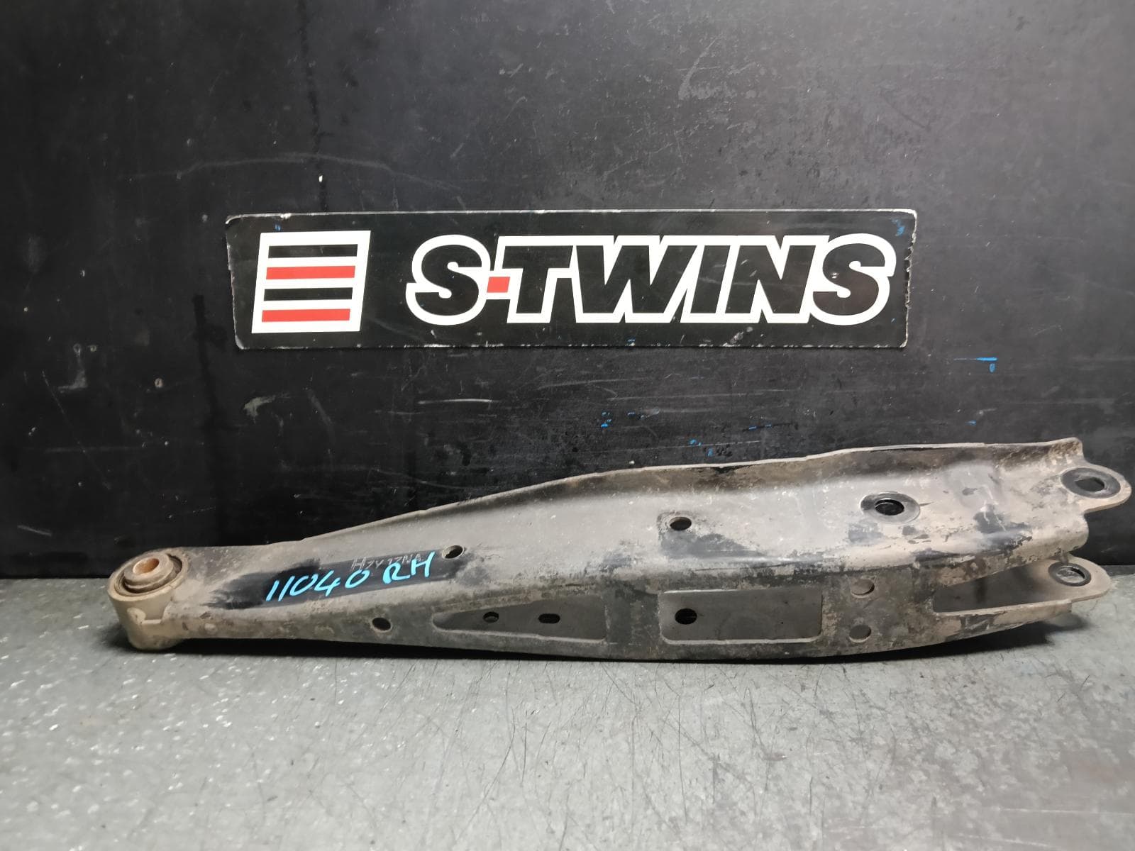 Used auto part listing image: 2018 SUBARU XV LEFT REAR TRAILING ARM LOWER CONTROL ARM-REAR, G5X, 03/17-06/23 0000419991