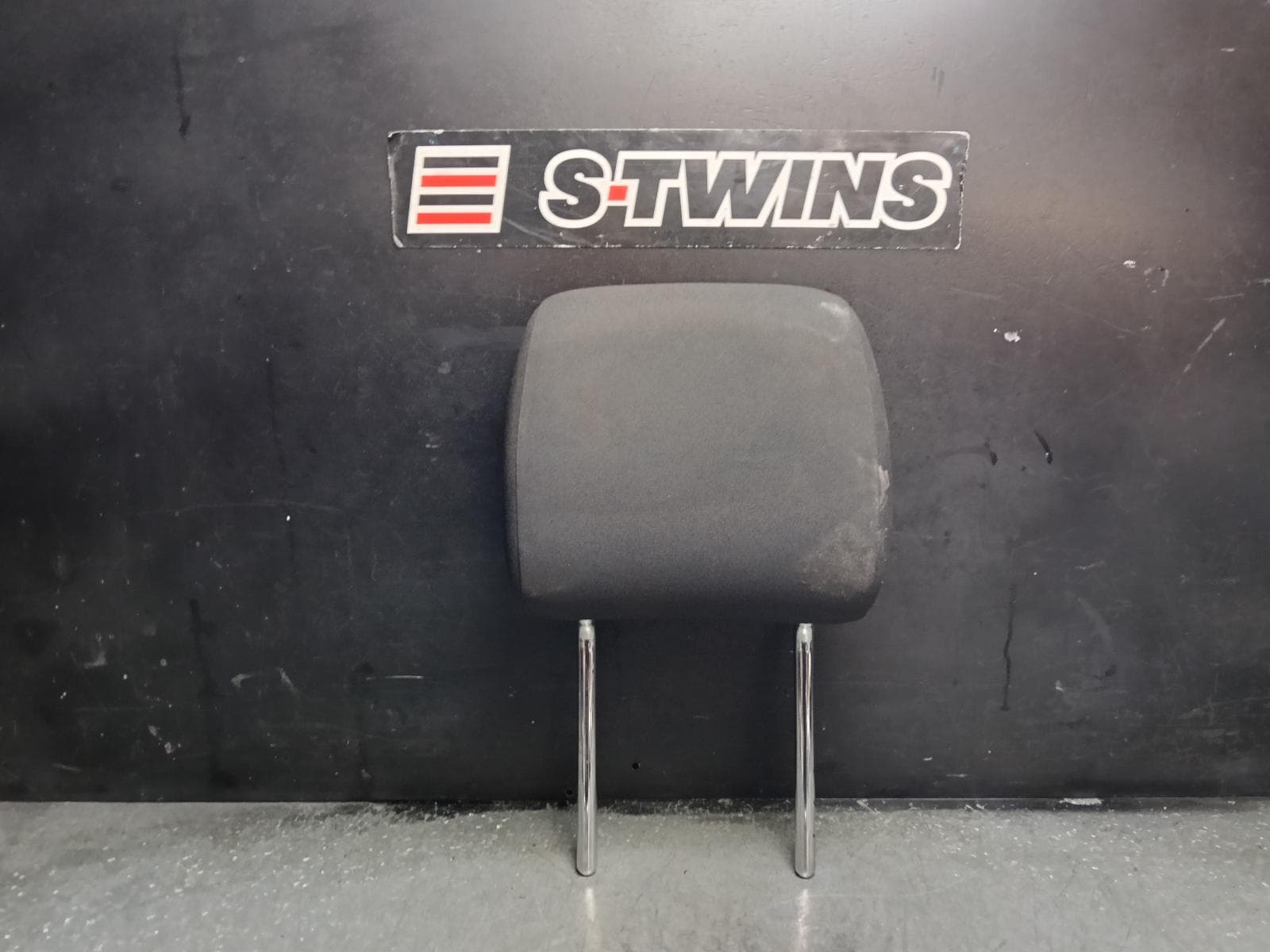 Used auto part listing image: 2020 VOLKSWAGEN TRANSPORTER HEADREST T6, 07/15-08/24 0000420269