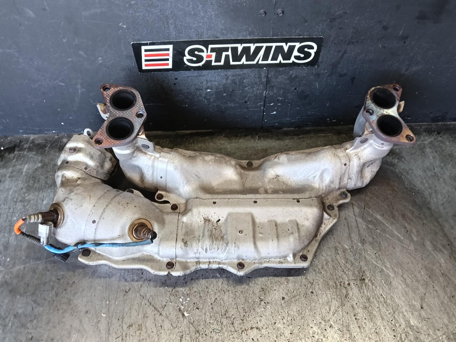 Used auto part listing image: 2015 SUBARU XV CATALYTIC CONVERTER MANIFOLD-CAT TYPE, G4X, 08/11-04/17 0000420135