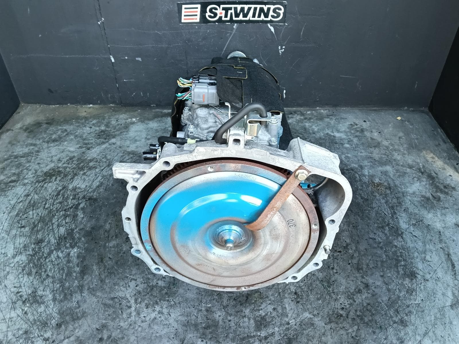 Used auto part listing image: 2015 SUBARU XV TRANS GEARBOX AUTO, PETROL, 2.0, TR580DD8AA TAG, G4X, 01/15-04/17 0000420138