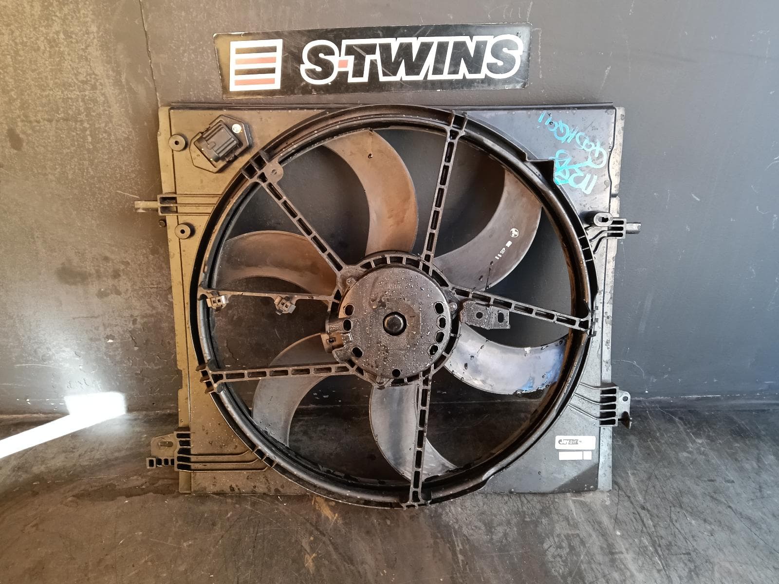 Used auto part listing image: 2017 NISSAN QASHQAI FAN SINGLE FAN ASSY, PETROL, 2.0, J11, 12/13-07/21 0000419957