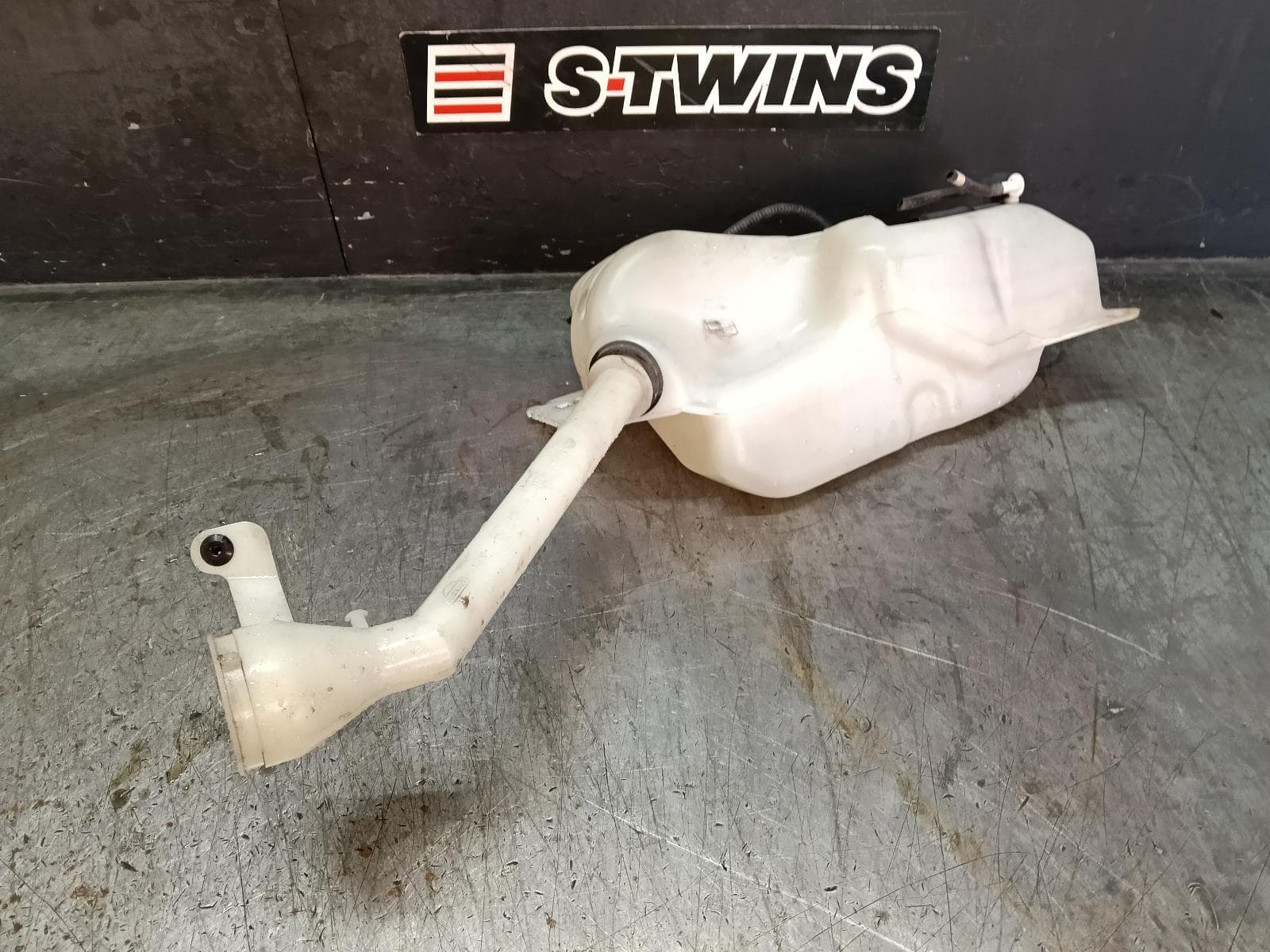 2014 NISSAN DUALIS WASHER BOTTLE J10, 10/07-05/14 0000420281