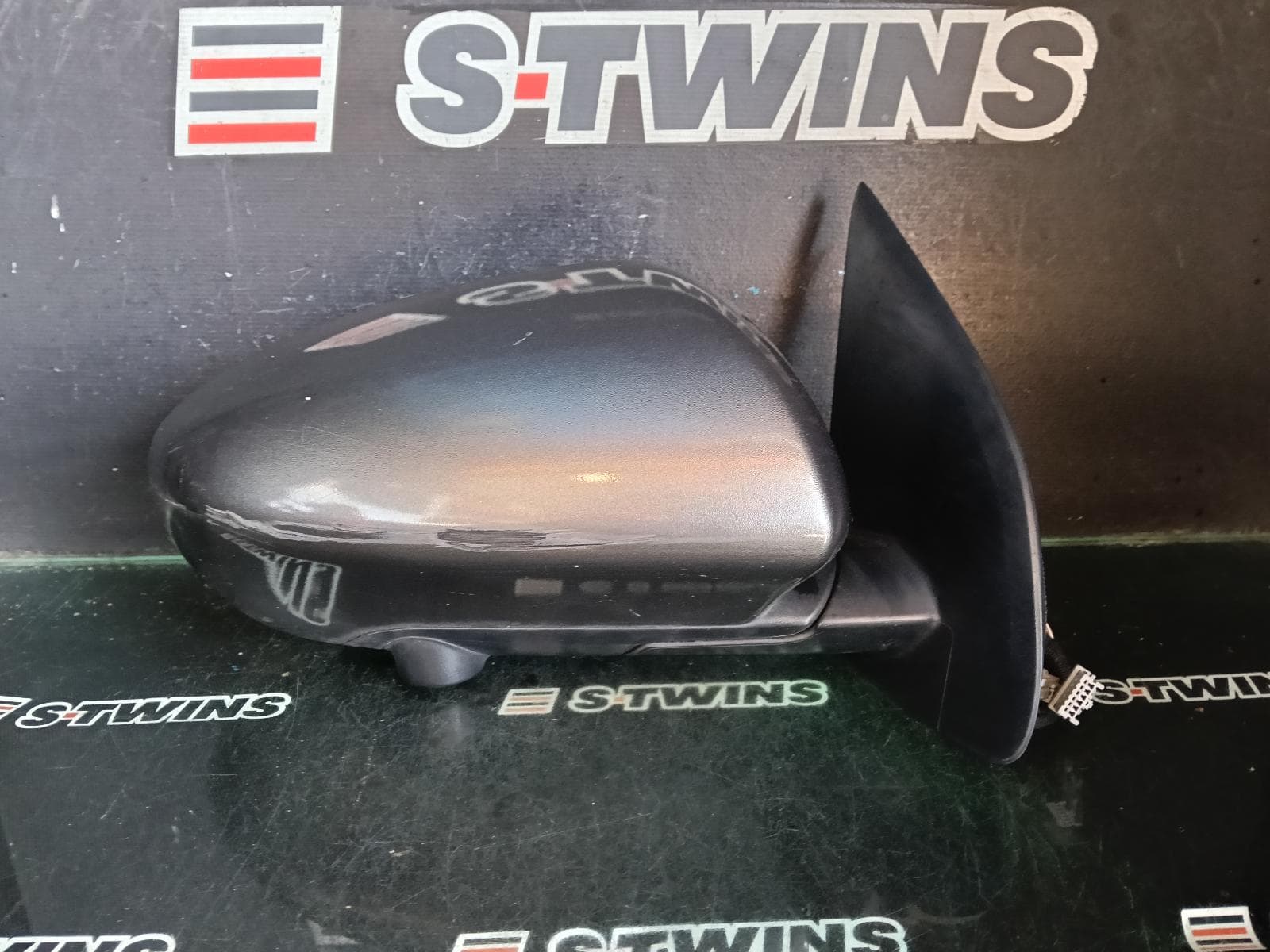 Used auto part listing image: 2014 NISSAN DUALIS RIGHT DOOR MIRROR J10, POWER, W/ CAMERA TYPE, 10/07-05/14 0000420286