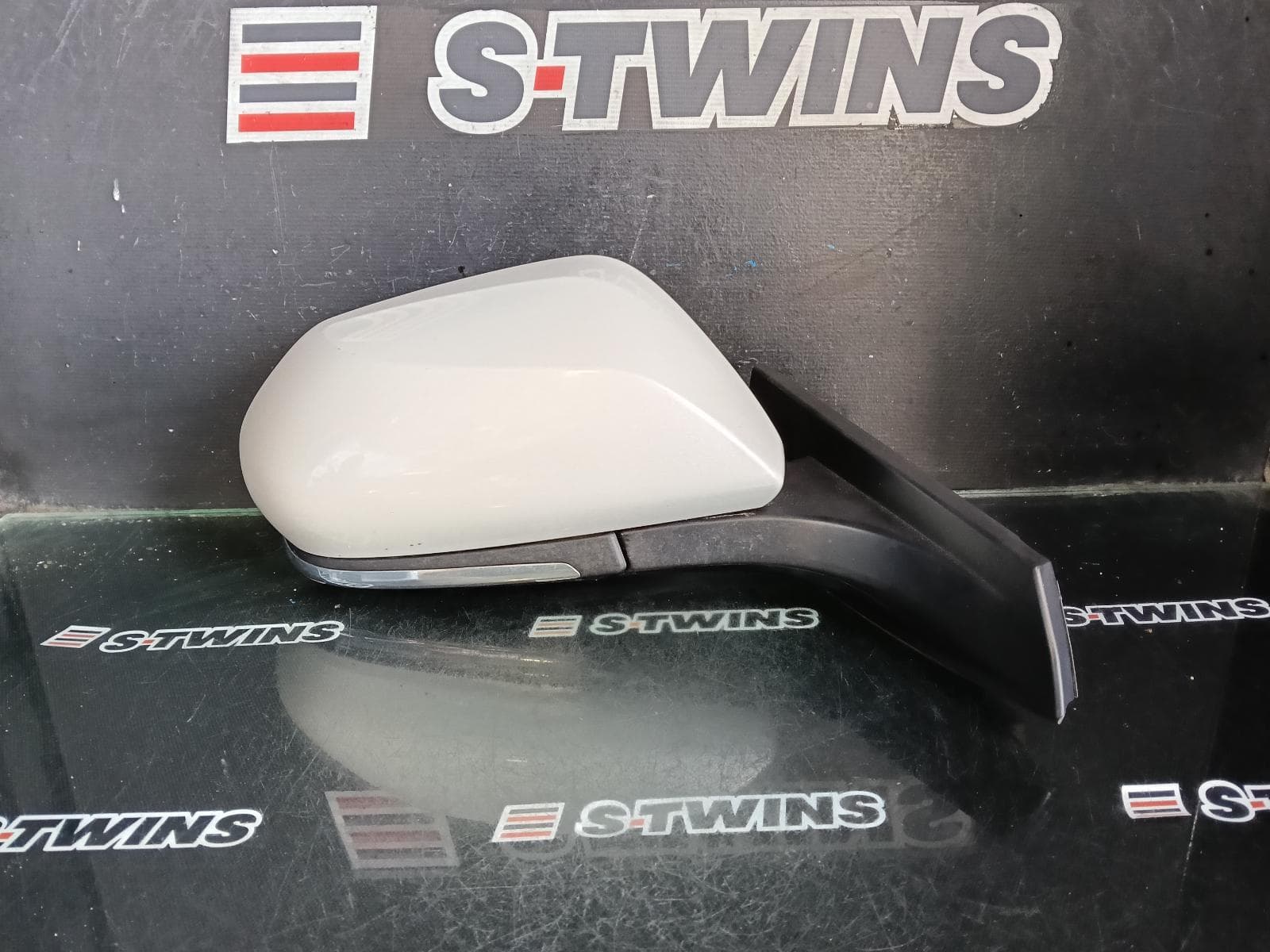 2017 TOYOTA C-HR RIGHT DOOR MIRROR GEN 1, POWER FOLD, NON PUDDLE LIGHT TYPE, GLOSS BLACK, 12/16- 09/19 0000420325