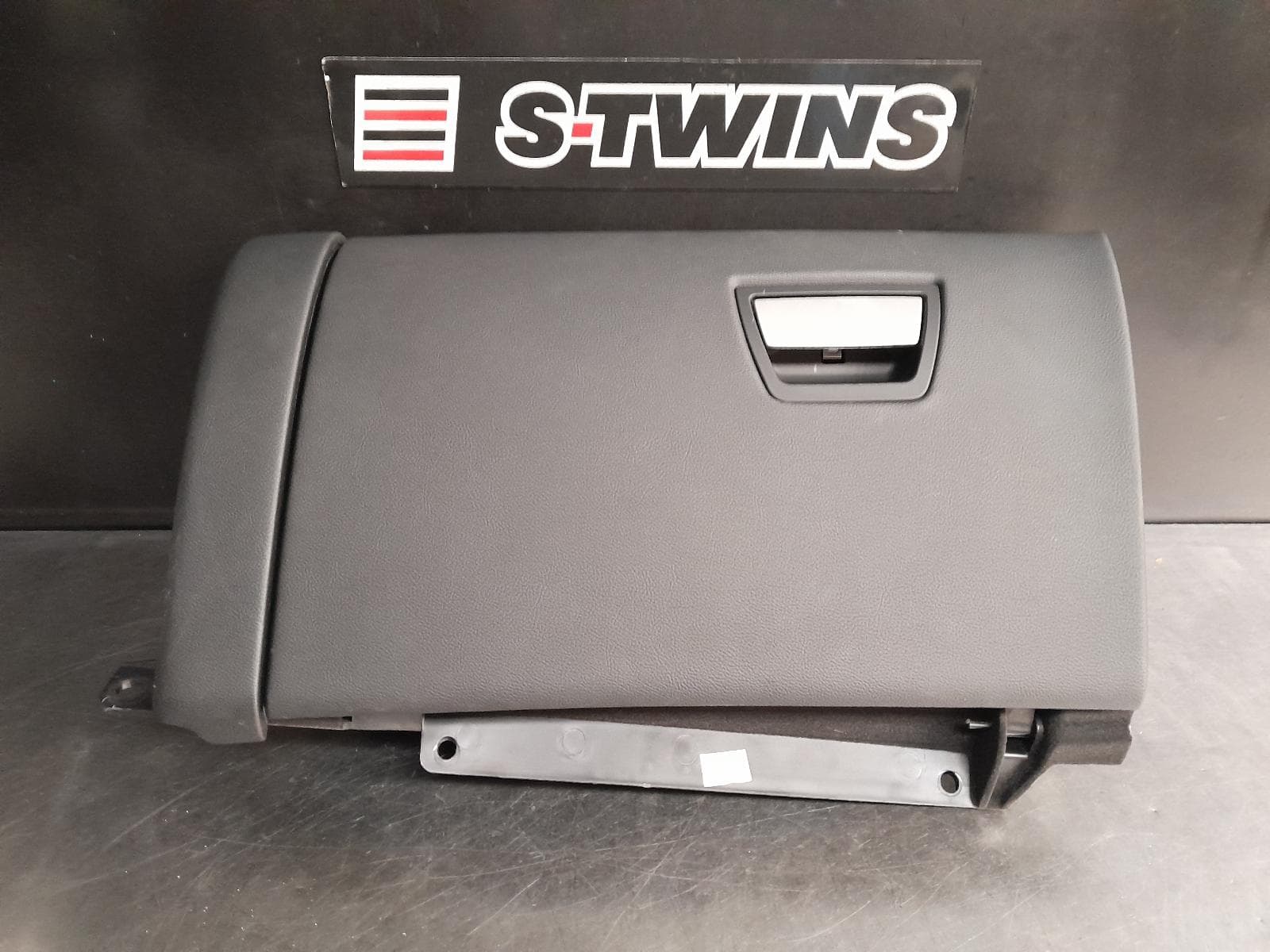 2015 MASERATI GHIBLI GLOVE BOX LEFT (PASSENGER SIDE), M157, 05/14- 0000290894