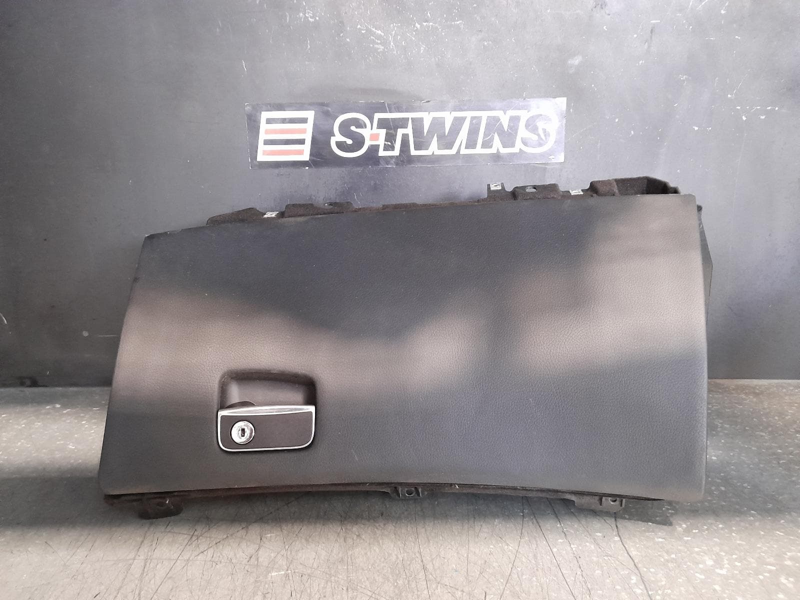 2013 MERCEDES S CLASS GLOVE BOX W222, 11/13-11/20 0000342265