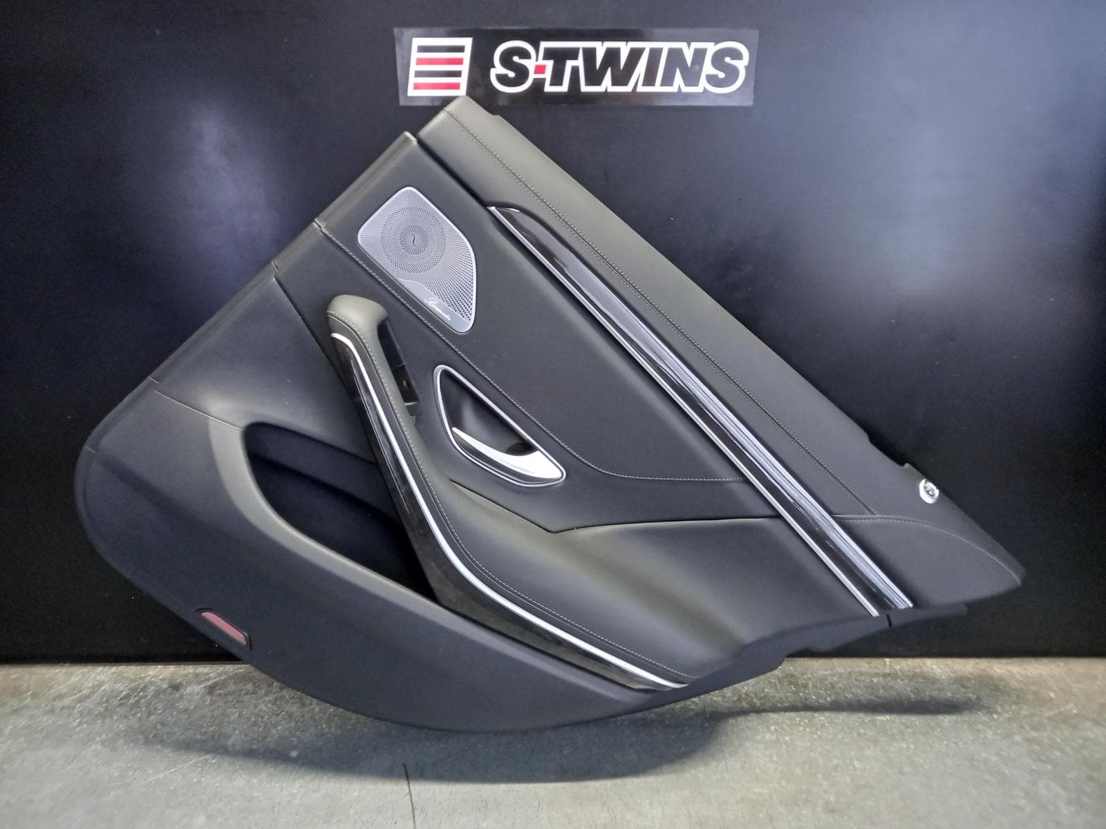Used auto part listing image: 2013 MERCEDES S CLASS DOOR TRIM W222, 11/13-11/20 0000257571