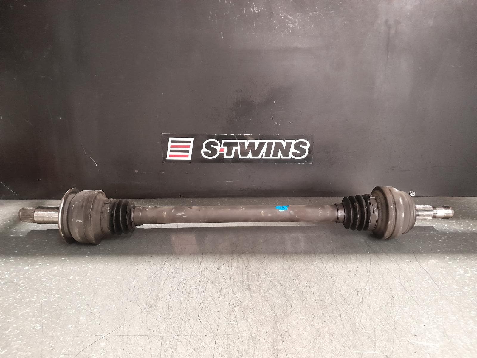 Used auto part listing image: 2013 MERCEDES S CLASS RIGHT DRIVESHAFT W222, 11/13-11/20 0000343928