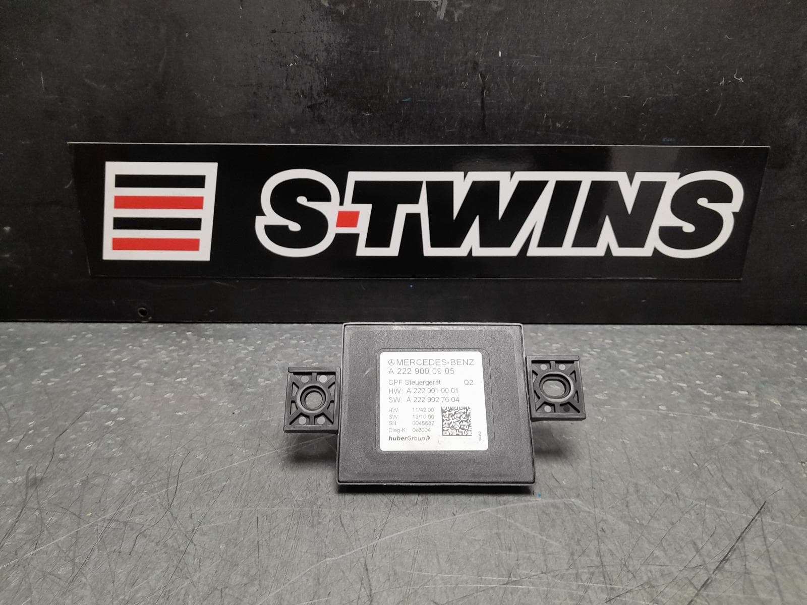 Used auto part listing image: 2013 MERCEDES S CLASS REVERSE CAMERA ECU, P/N A2218703292, W221/V221, 02/06-12/13 0000353982
