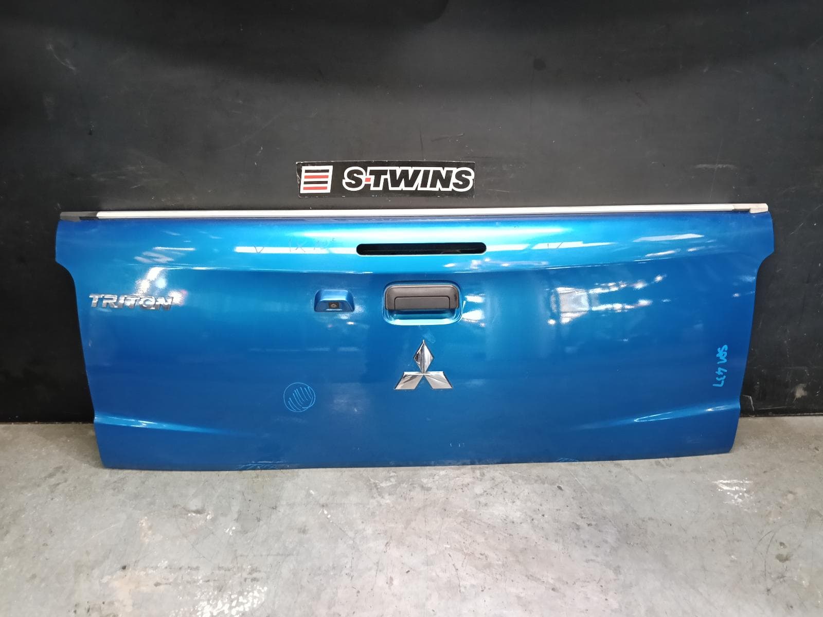 2022 MITSUBISHI TRITON BOOTLID TAILGATE TAILGATE, MR, SMALL HANDLE, W/ REVERSE CAMERA & BRAKE LAMP TYPE, 03/15-10/23 0000420625
