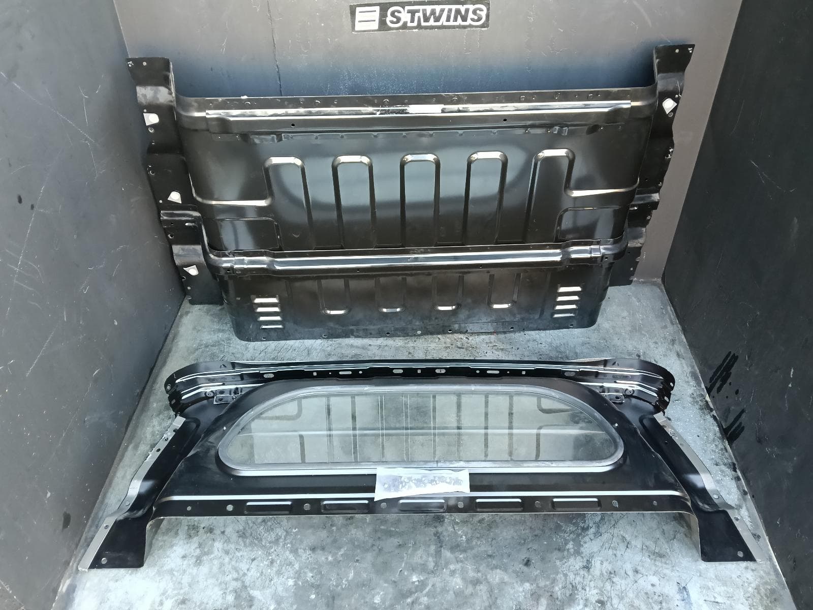 2020 HYUNDAI ILOAD/IMAX CARGO BARRIER BEHIND 2ND SEAT TYPE, TQ, 11/07-03/21 0000420545