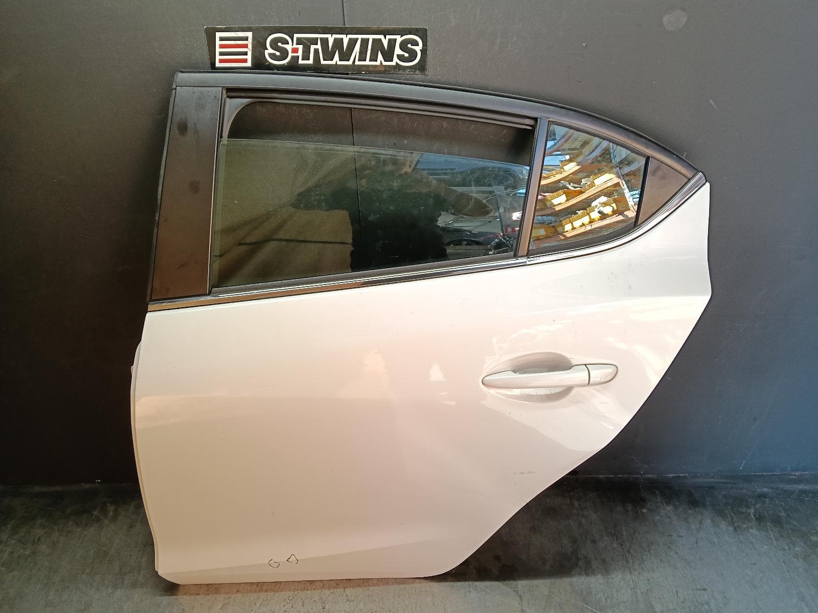 2016 MAZDA 3 LEFT REAR DOOR SLIDING BM-BN, SEDAN/HATCH, 11/13-02/19 0000420378