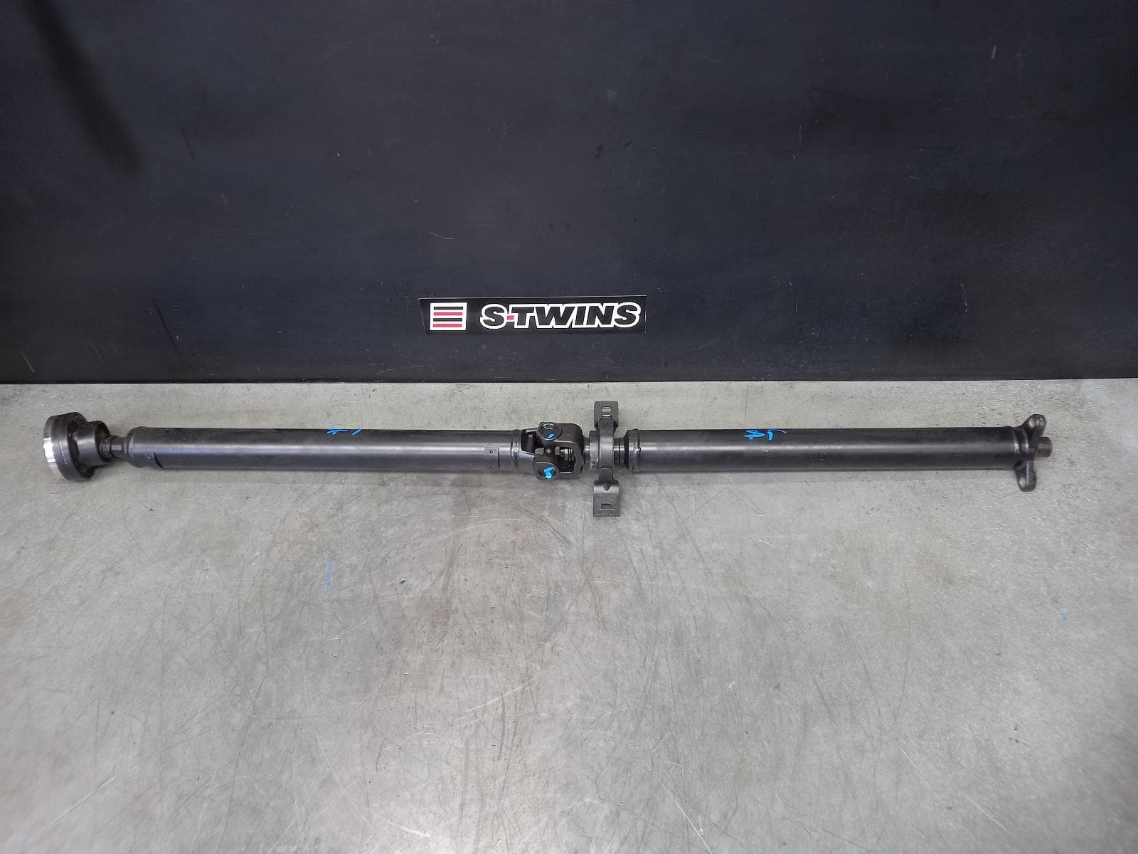 Used auto part listing image: NEW 2010 FORD FALCON REAR PROP SHAFT FG-FGX, SEDAN, 4.0, TURBO, PETROL, AUTO T/M, 6 SPEED, LSD TYPE (M86), 05/08-12/16 0000266442