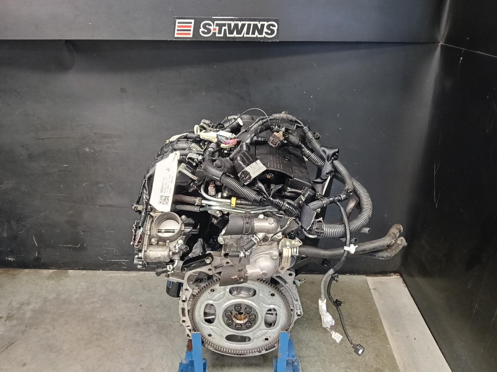 Used auto part listing image: 2019 MITSUBISHI ASX ENGINE PETROL, 2.0, 4B11, MIVEC/VVT, SINGLE CAM POSITION SENSOR TYPE, FWD, XB-XD, 07/13-12/24 0000420766