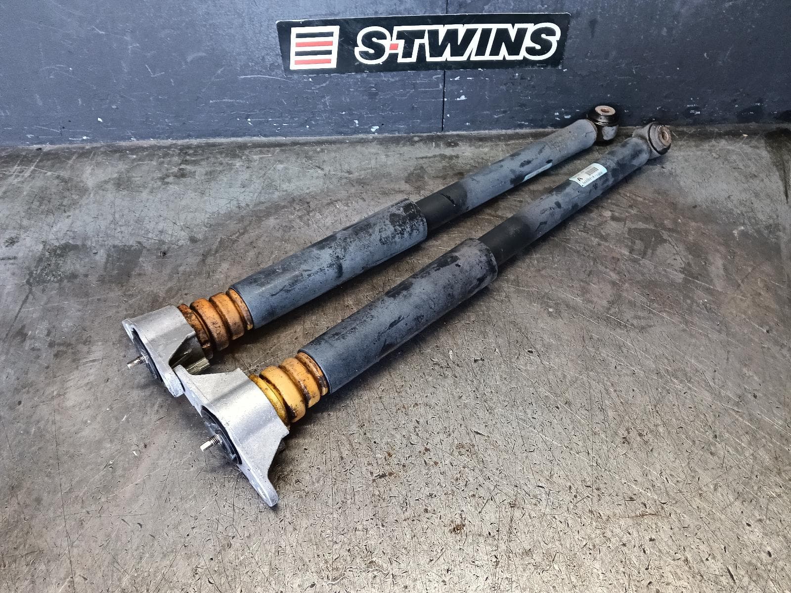 2016 MAZDA 3 SHOCK ABSORBER REAR, PAIR, PETROL, 2.5, BM-BN, 11/13-02/19 0000420761