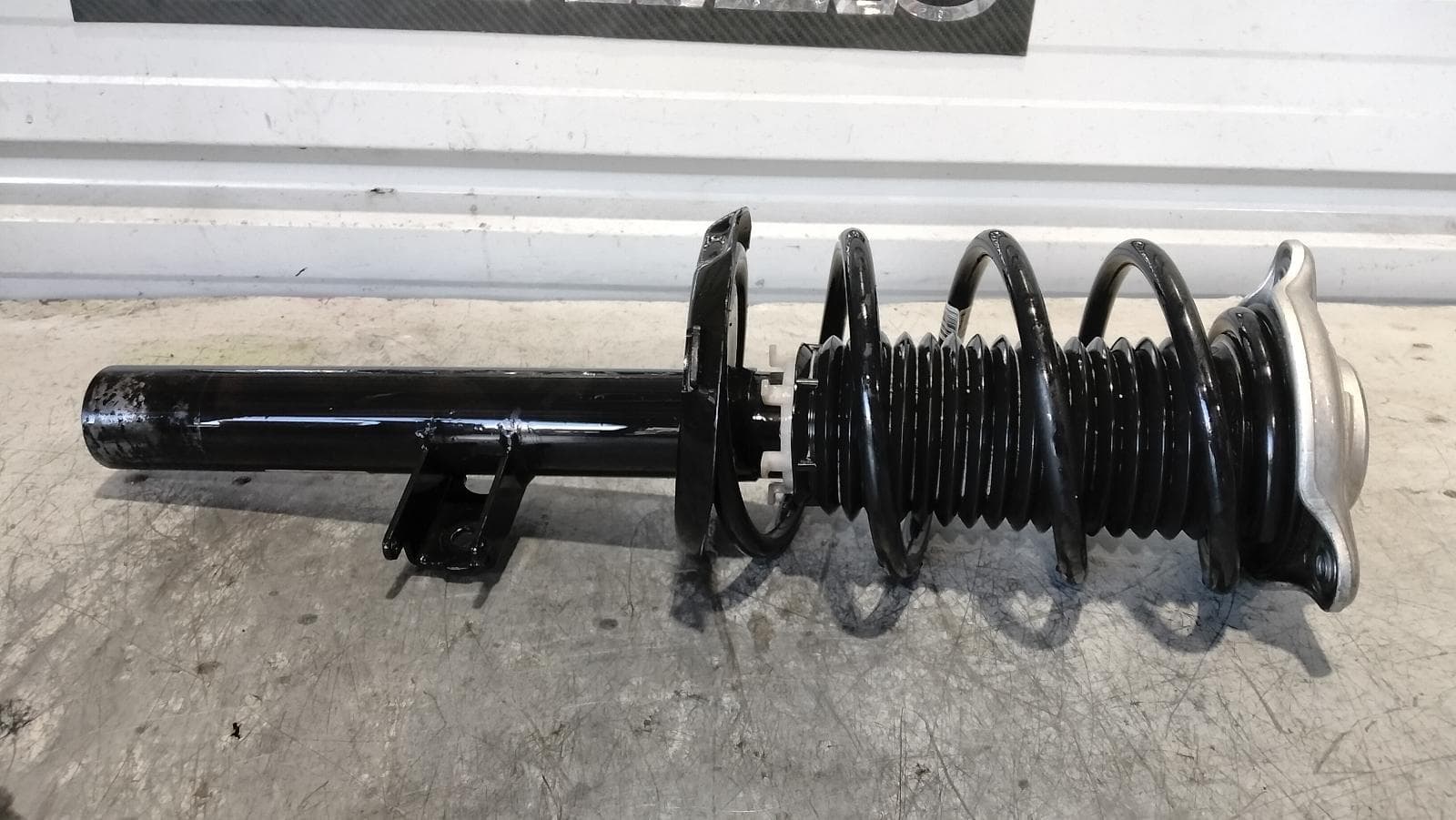 Used auto part listing image: 2020 MERCEDES GLB CLASS RIGHT FRONT STRUT X247, NON AMG, 12/19- 0000416712