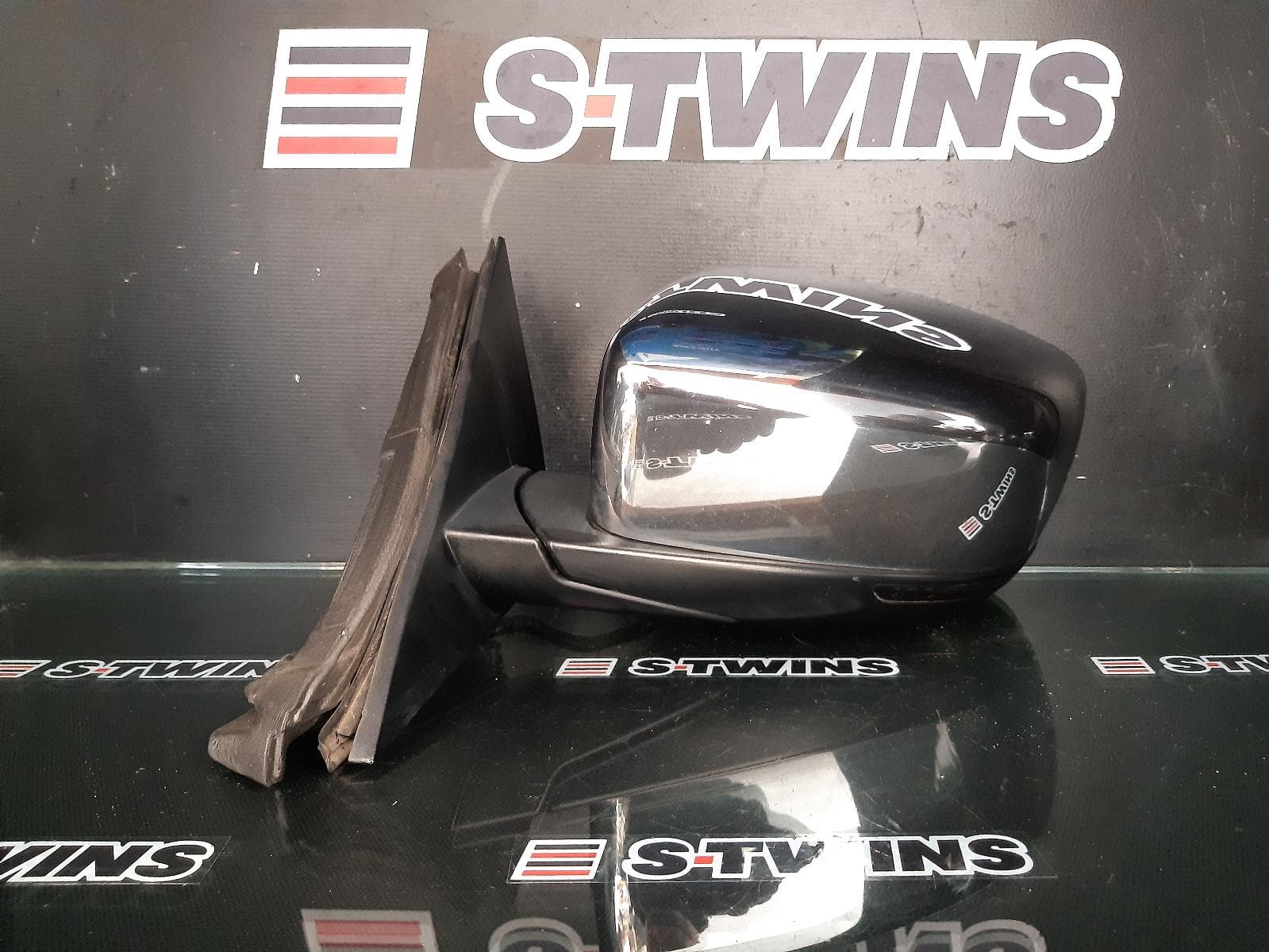 2013 CHRYSLER 300C LEFT DOOR MIRROR LX, CHROME, NON BLIND SPOT TYPE, 12/11-12/21 0000165046
