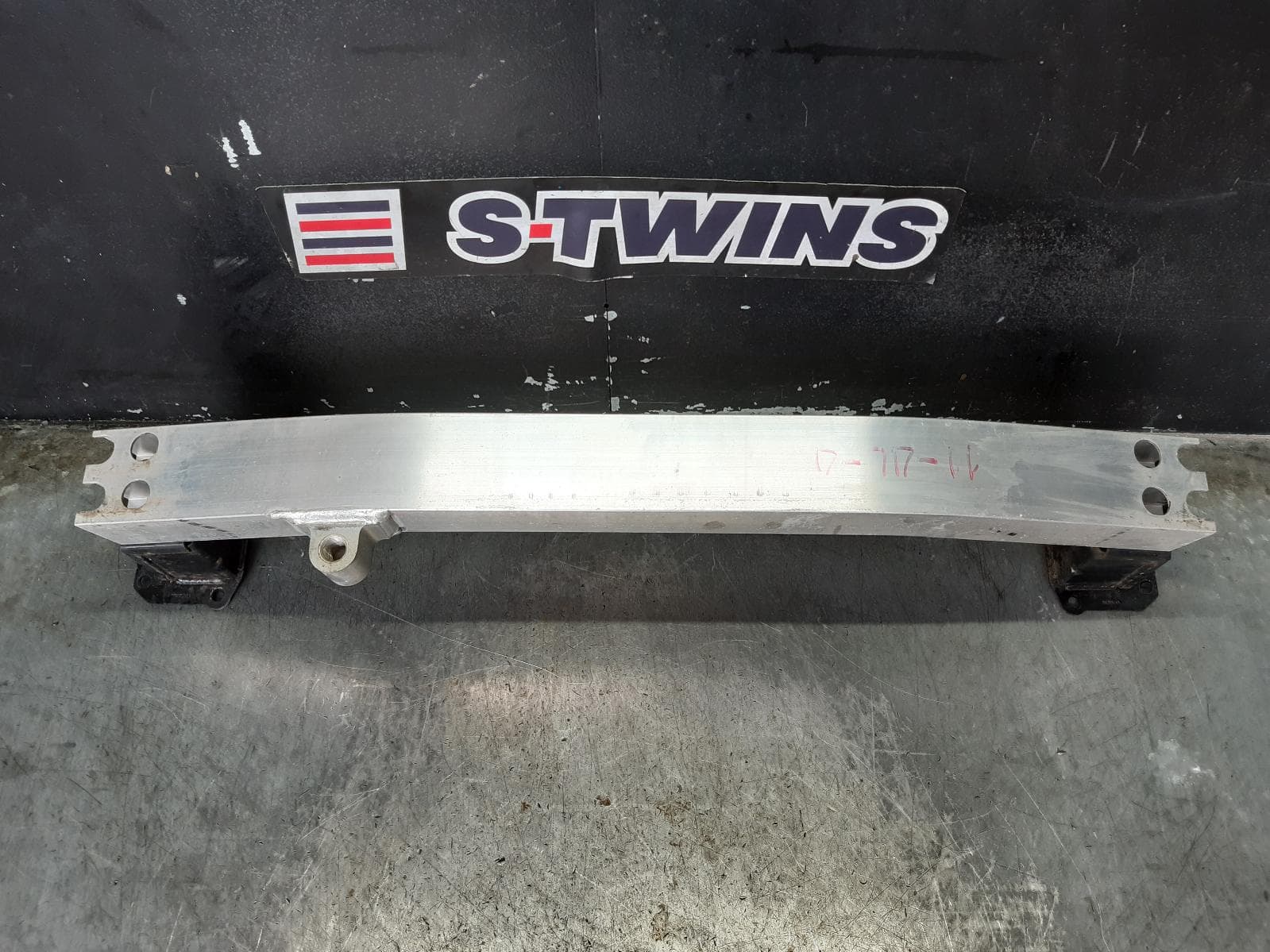 Used auto part listing image: 2010 NISSAN MAXIMA F BAR REINFORC BRACK MAIN REINFORCEMENT, J32, 06/09-09/14 0000156268