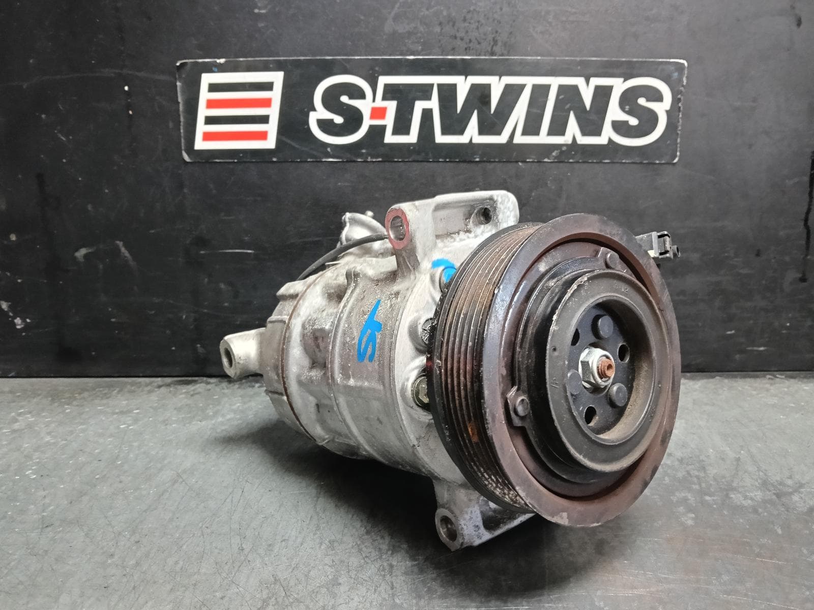 Used auto part listing image: 2016 VOLVO XC90 A C COMPRESSOR Mk2, DIESEL, 2.0, 04/15-07/21 0000421005