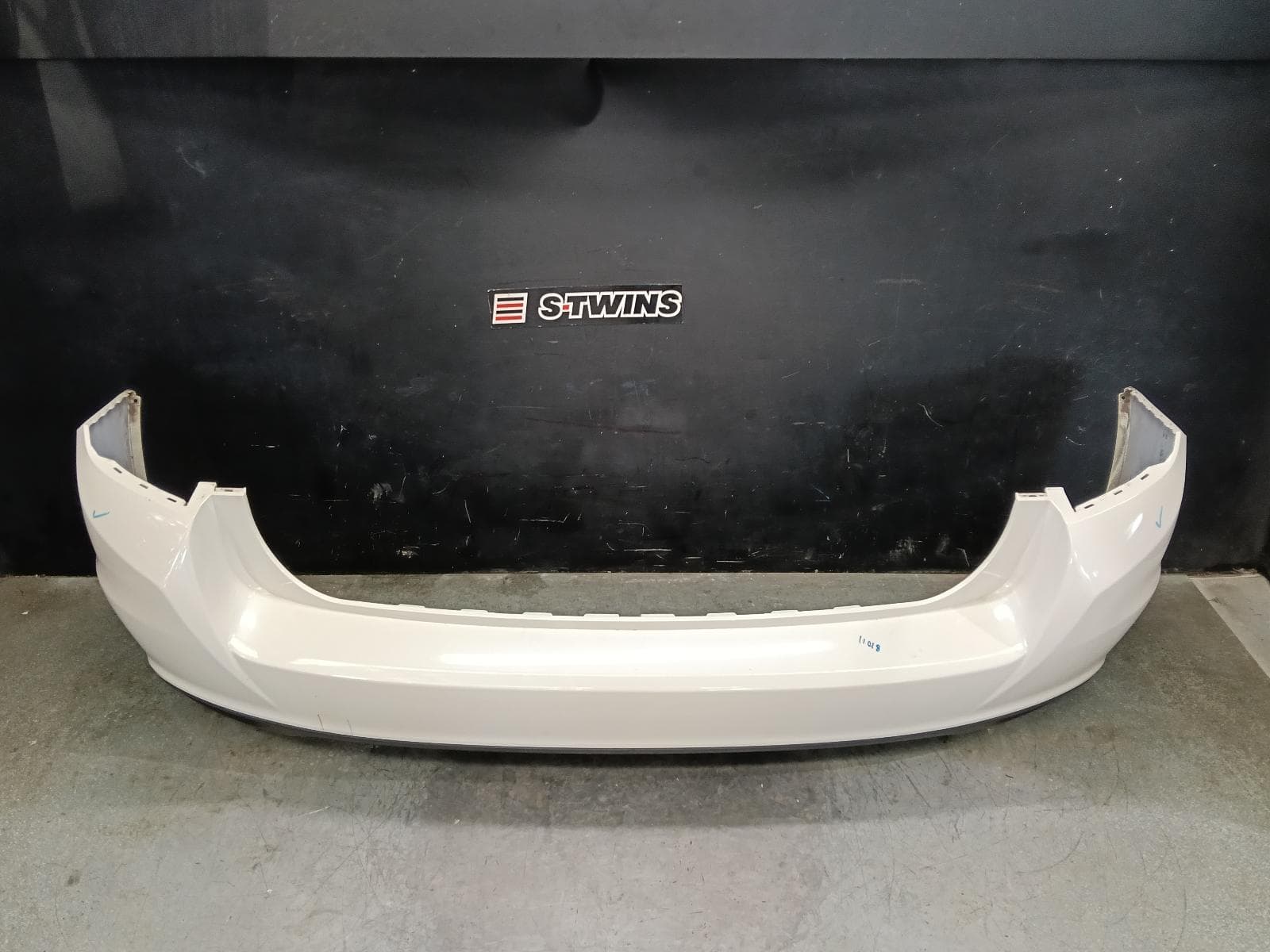 2018 SUBARU IMPREZA REAR BUMPER G5, BUMPER BAR, NON PARK SENSOR TYPE, HATCH, 09/16-09/23 0000421023