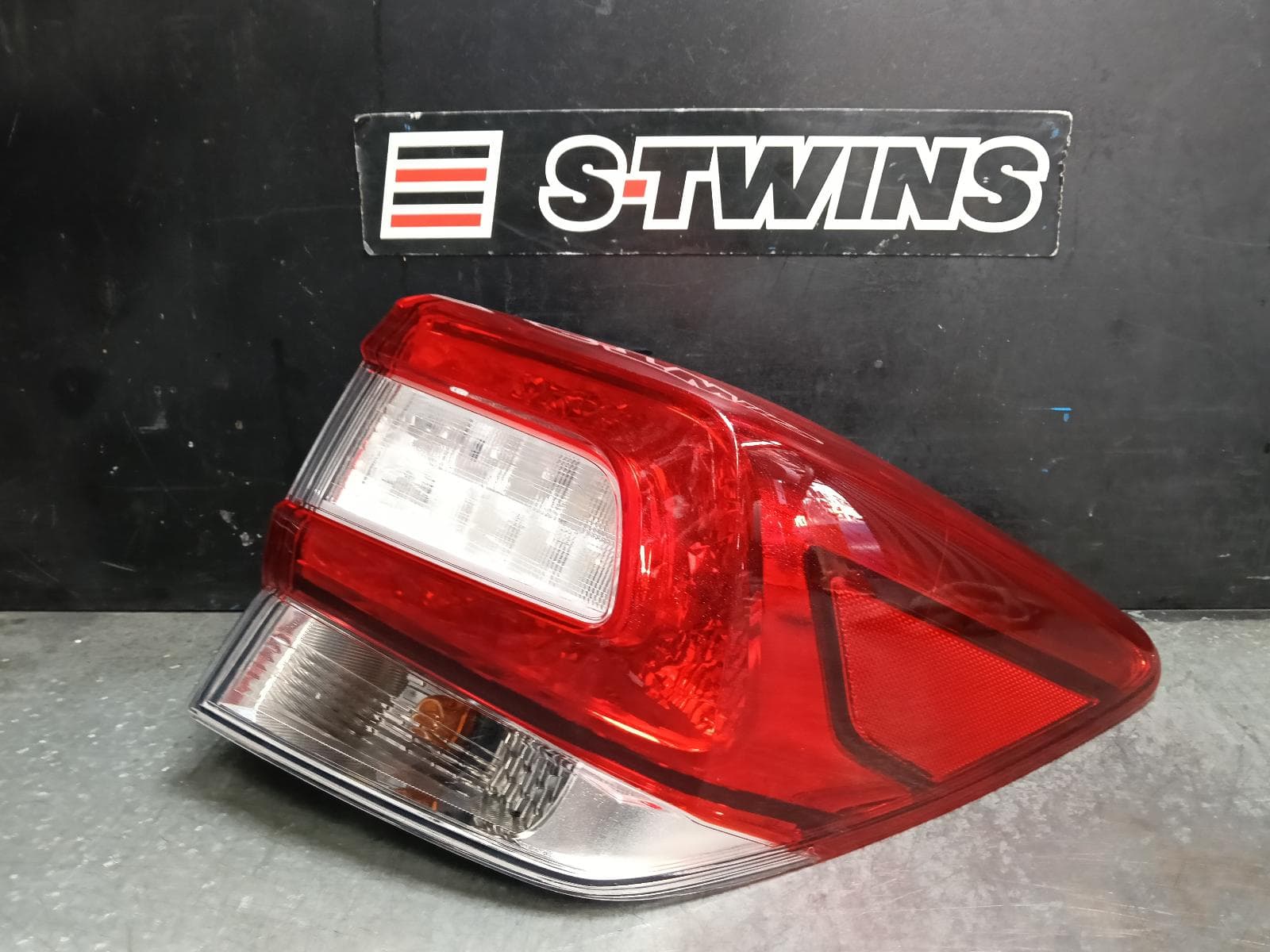 Used auto part listing image: 2018 SUBARU IMPREZA RIGHT TAILLIGHT G5, IN BODY, W/ CHROME INSERT TYPE, HATCH, 09/16-09/23 0000421024