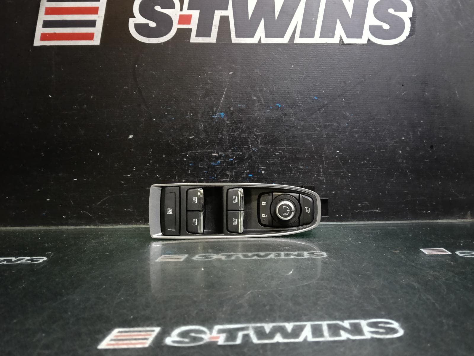 2025 SUBARU OUTBACK PWR DR WIND SWITCH 7TH GEN, RH FRONT (MASTER SWITCH), W/ CHROME INSERT, 12/20- 0000421223