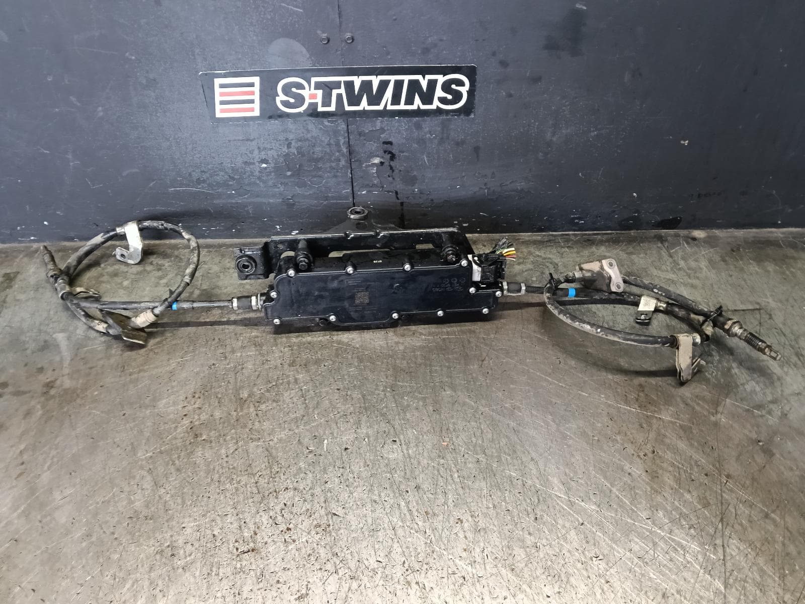 2014 HYUNDAI SANTA FE HANDBRAKE ACTUATOR ACTUATOR ASSY, AWD TYPE, DM, 06/12-02/18 0000421124