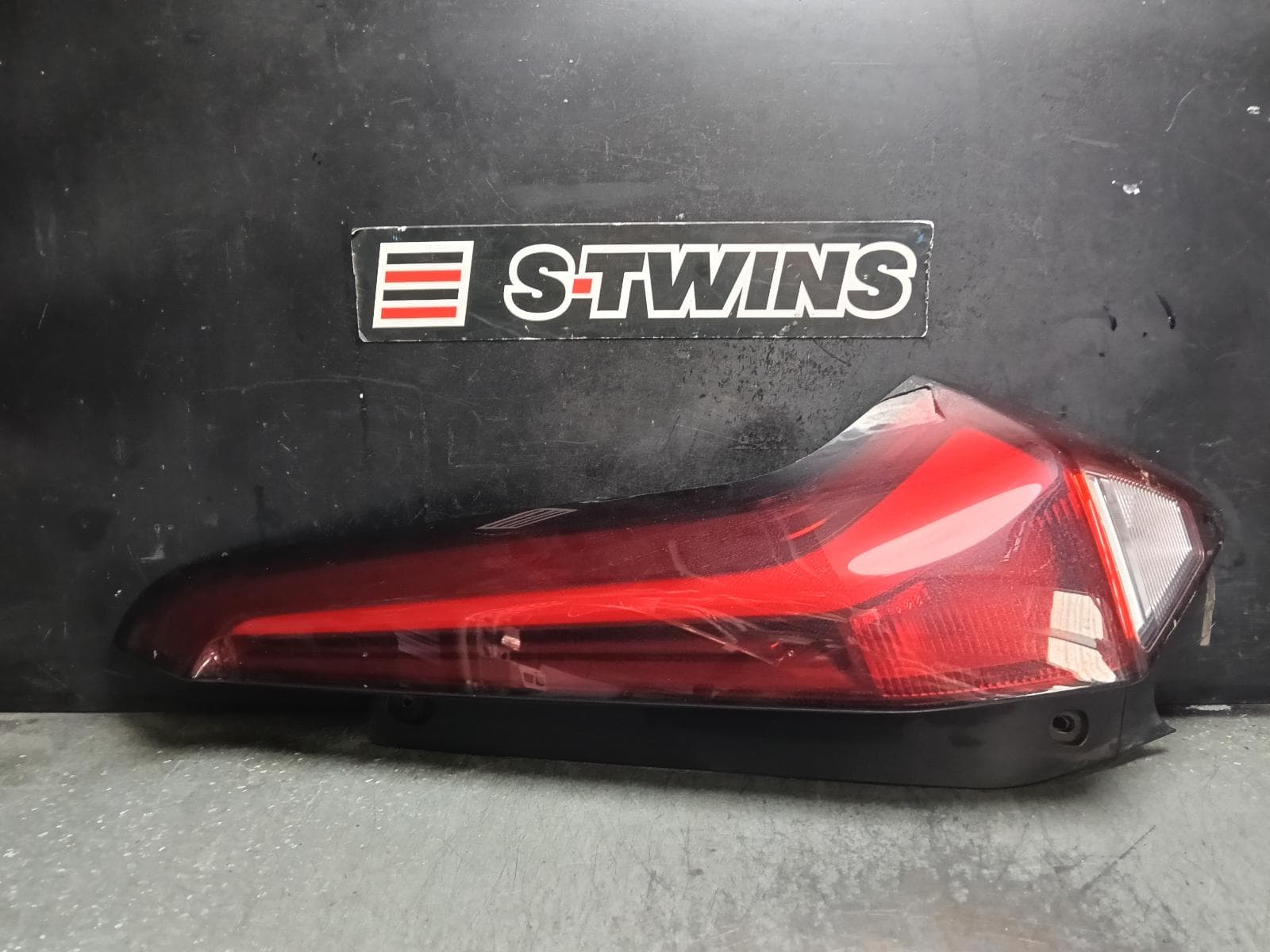 Used auto part listing image: 2021 MG MG3 RIGHT TAILLIGHT SZP1, IN BODY, HALOGEN TYPE, 06/18-10/25 0000420996