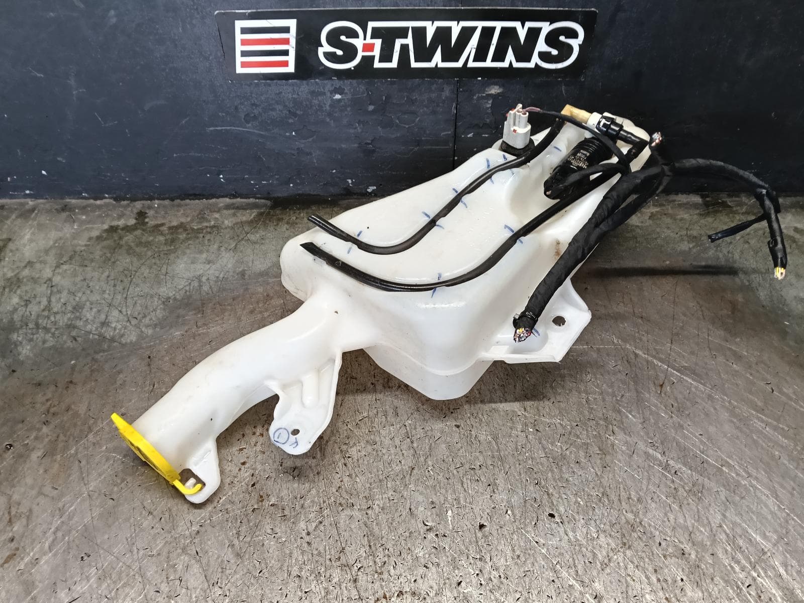 2022 JEEP COMPASS WASHER BOTTLE M6, 10/17- 0000421130