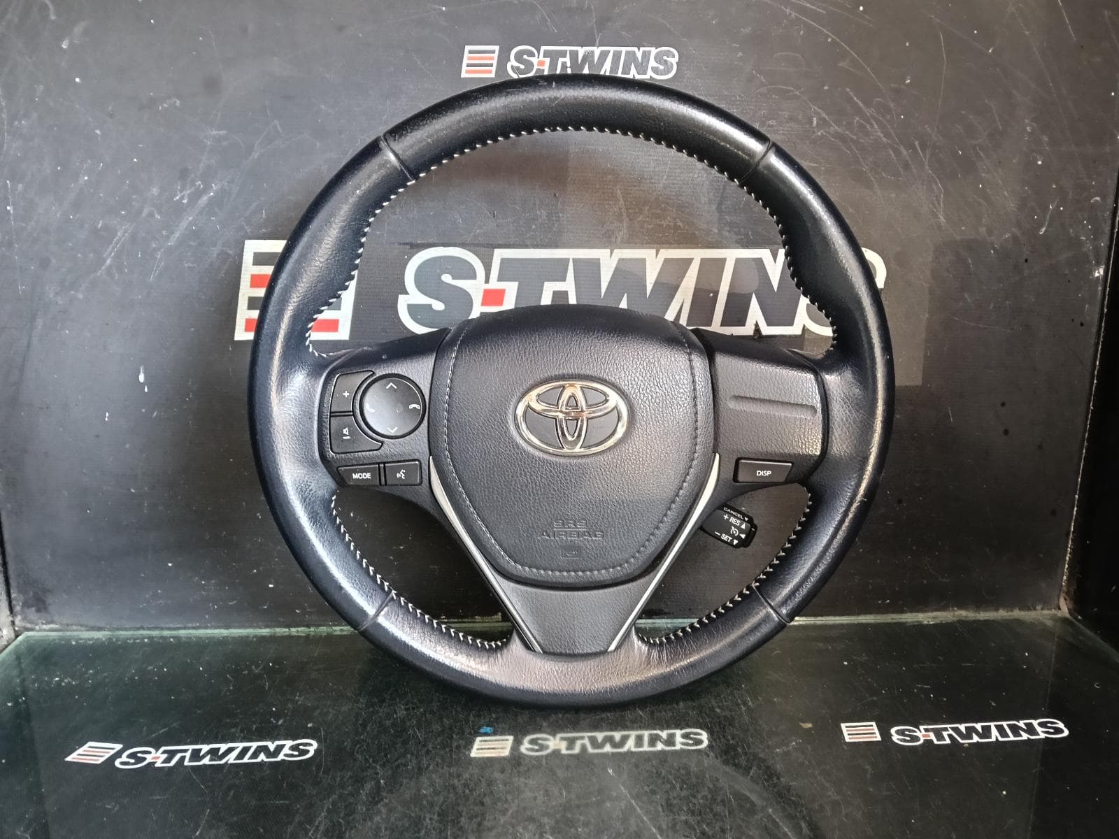 Used auto part listing image: 2017 TOYOTA COROLLA STEERING WHEEL LEATHER, ZRE182R, 08/12-06/18 0000421041