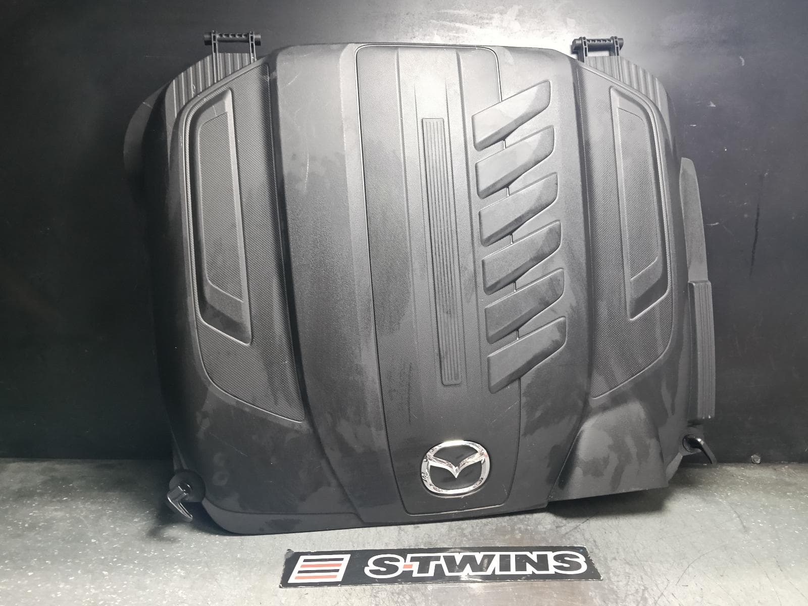 Used auto part listing image: 2025 MAZDA CX60 ENGINE COVER KH, 04/22- 0000420981