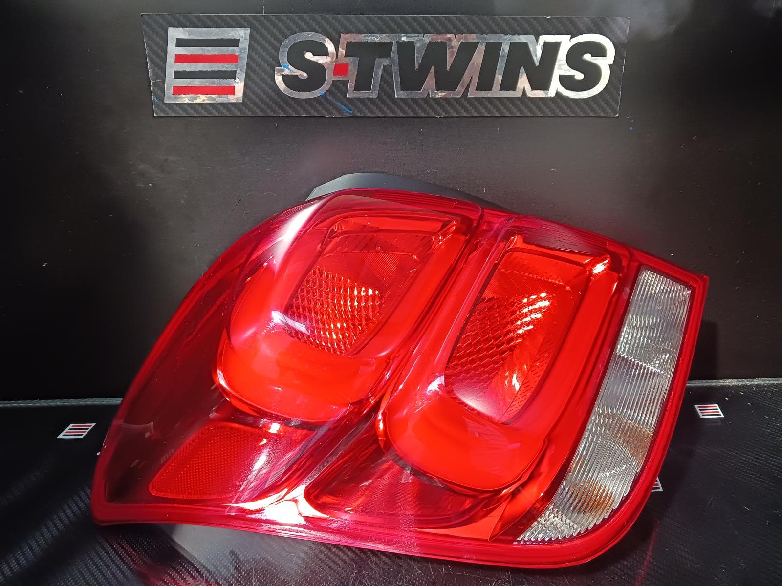 Used auto part listing image: 2017 HOLDEN TRAX LEFT TAILLIGHT TJ, NON LED TYPE, 08/13-12/20 0000210184