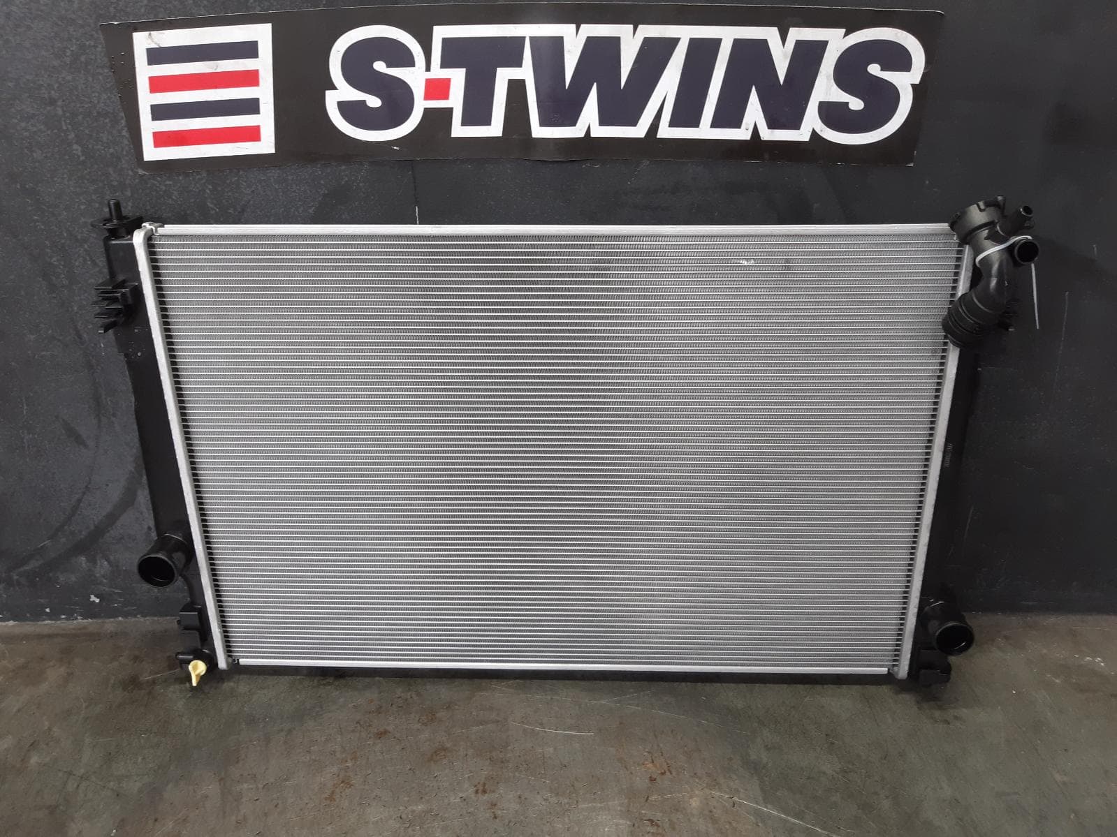 Used auto part listing image: NEW 2019 TOYOTA RAV4 RADIATOR PETROL, XA50, 11/18- 0000277875