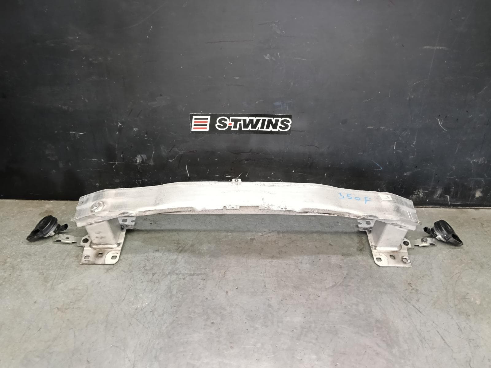 Used auto part listing image: 2016 AUDI A3 F BAR REINFORC BRACK MAIN REINFORCEMENT, 8V, RS3, 10/15-10/20 0000421522