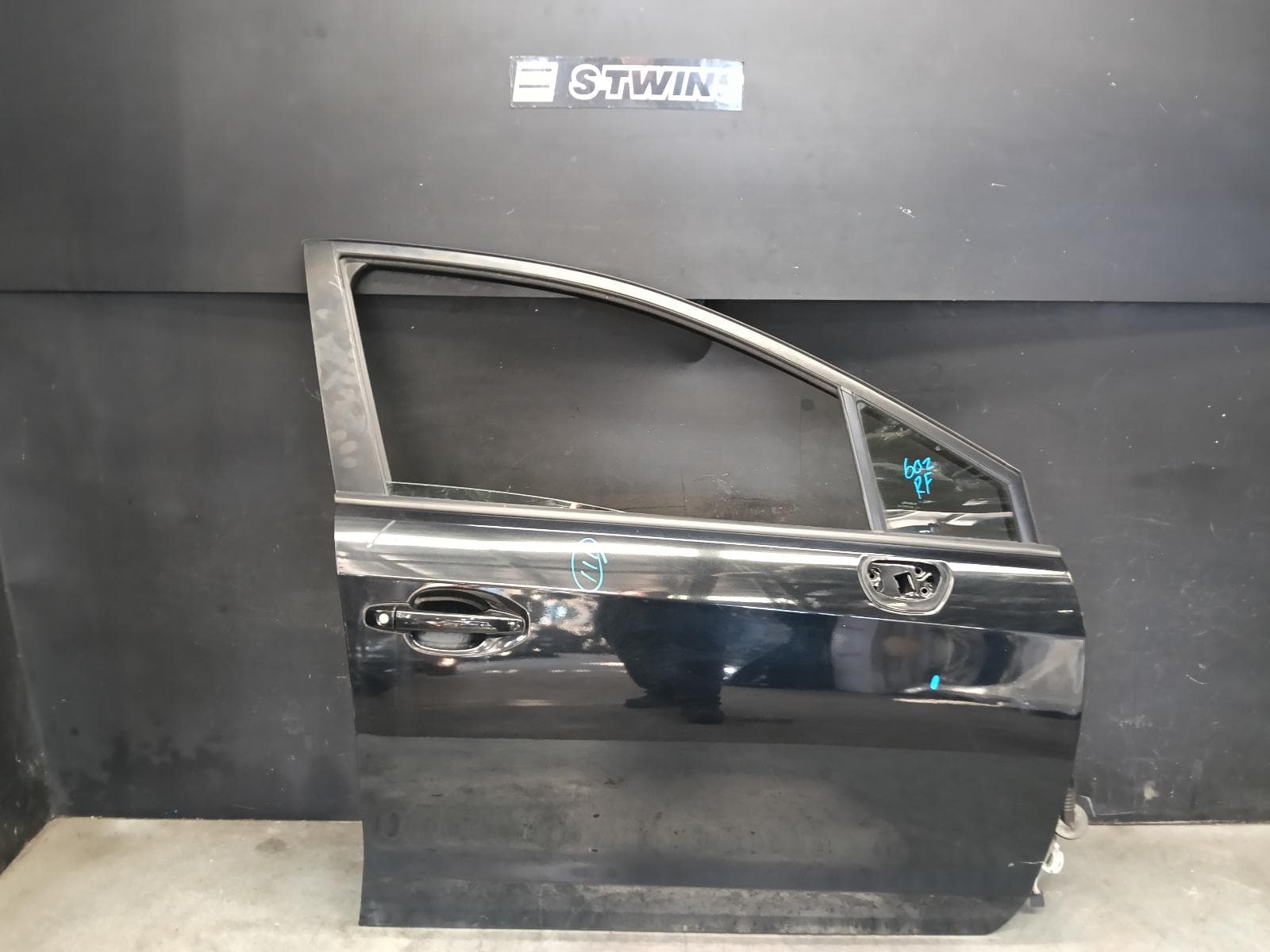 2017 SUBARU WRX RIGHT FRONT DOOR V1, 03/14-10/21 0000421486