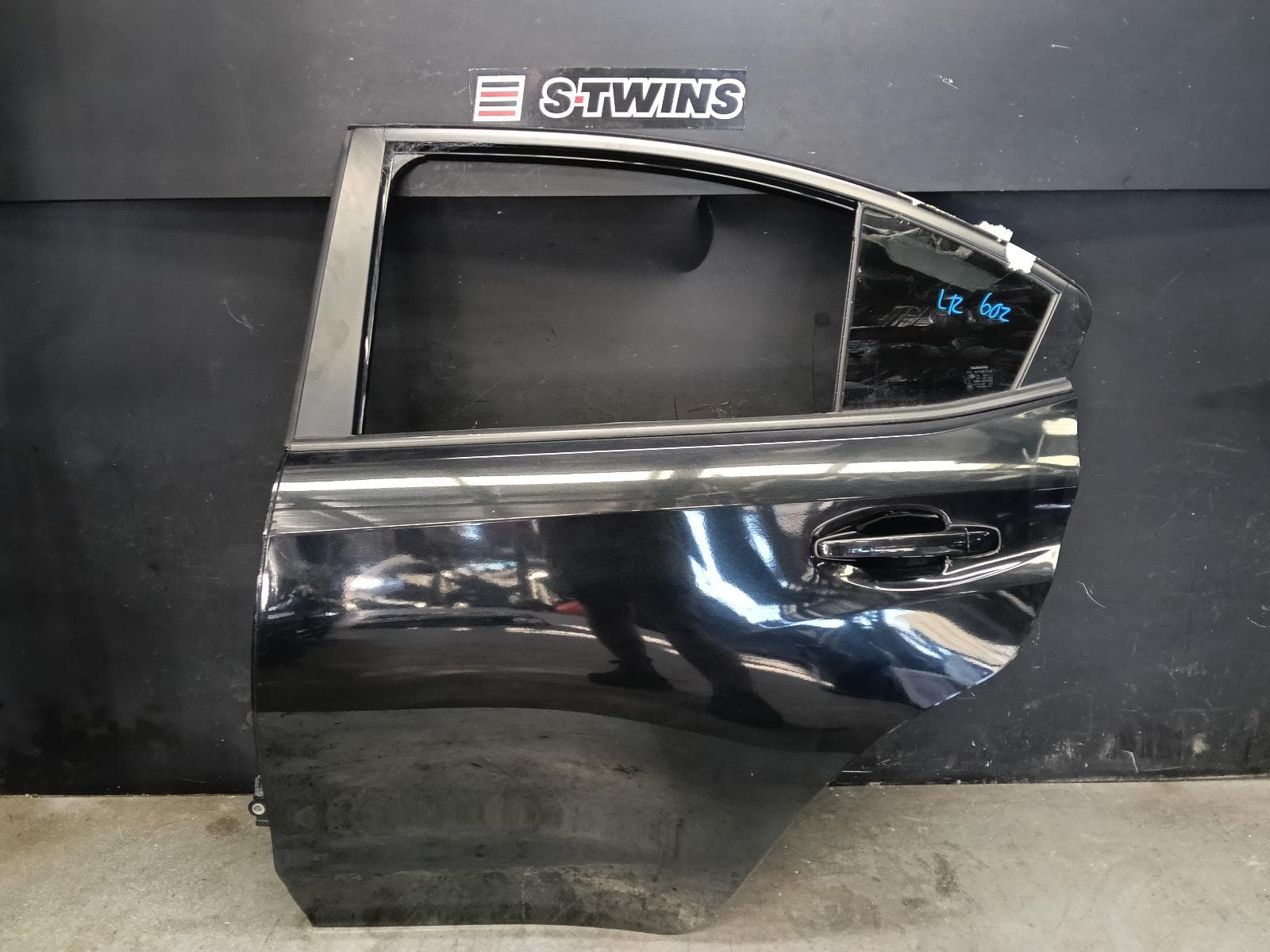 2017 SUBARU WRX LEFT REAR DOOR SLIDING V1, 03/14-10/21 0000421494