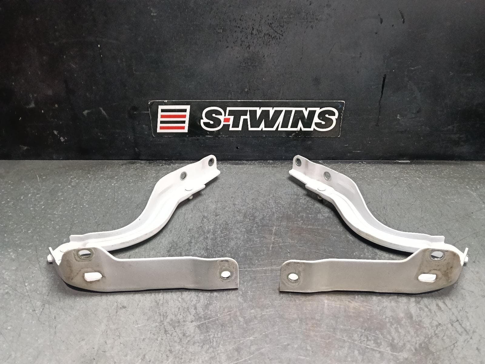 2019 HYUNDAI SANTA FE BONNET HINGE STRUT HINGES (PAIR), TM, 03/18-02/20 0000421284