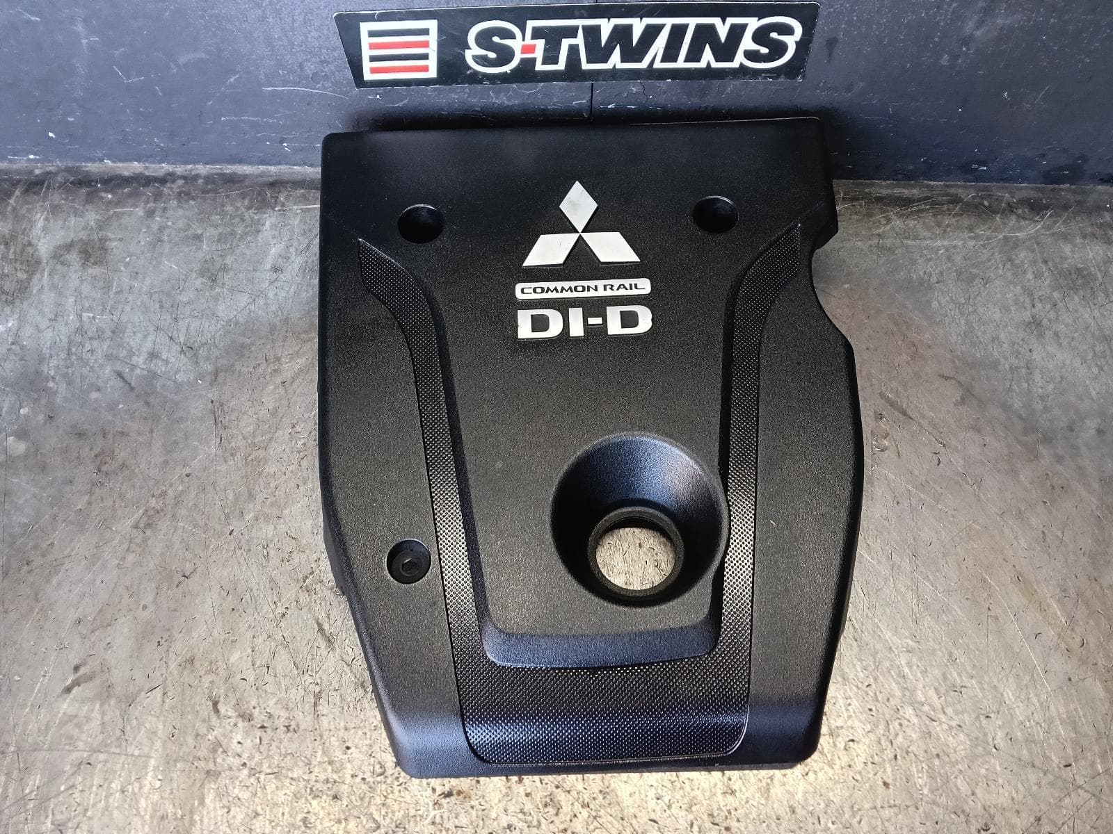 Used auto part listing image: 2017 MITSUBISHI TRITON ENGINE COVER DIESEL, 2.4, 4N15, MQ-MR, 03/15-10/23 0000421528