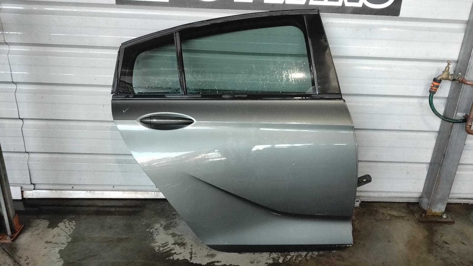 Used auto part listing image: 2019 HOLDEN COMMODORE RIGHT REAR DOOR SLIDING ZB, HATCH, 10/17-12/20 0000420127