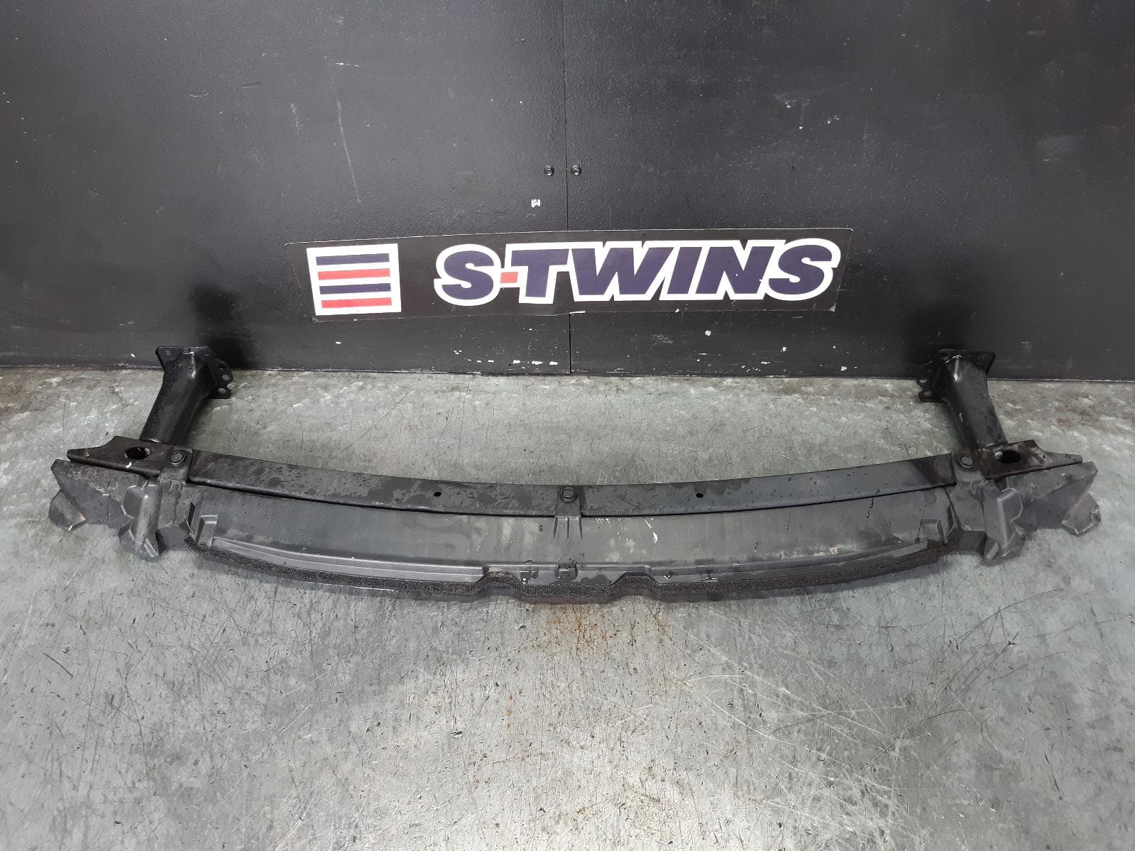 Used auto part listing image: 2020 TOYOTA COROLLA F BAR REINFORC BRACK LOWER REINFORCEMENT, E210, HATCH, 07/18- 0000134639