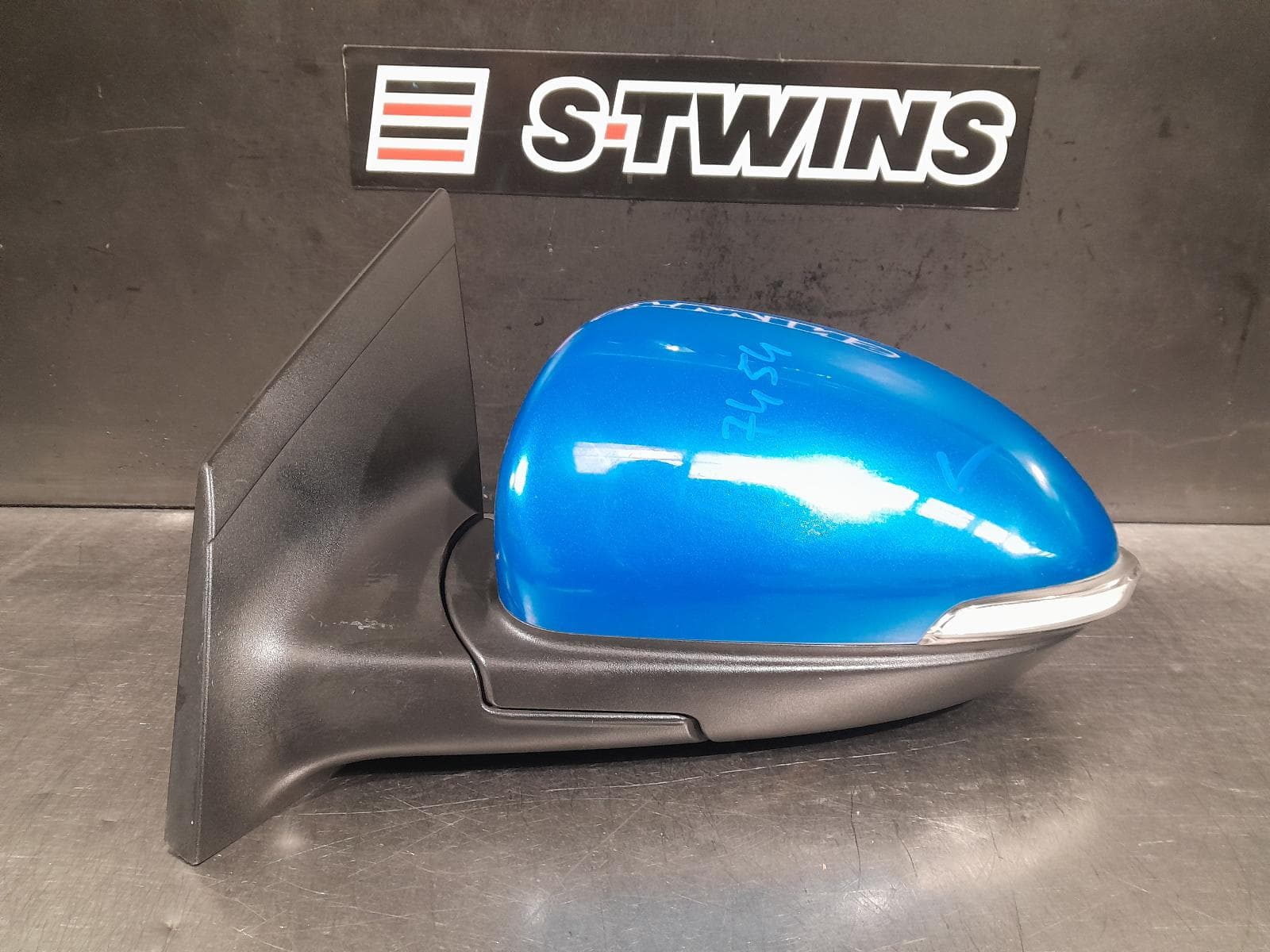 Used auto part listing image: 2015 HOLDEN CRUZE LEFT DOOR MIRROR JH, W/ INDICATOR TYPE, 01/15-01/17 0000273157