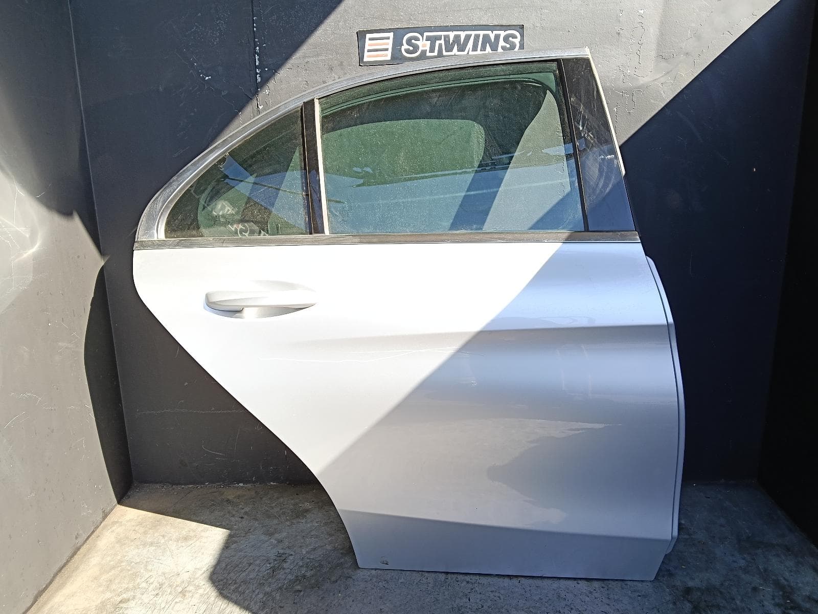 Used auto part listing image: 2014 MERCEDES C CLASS RIGHT REAR DOOR SLIDING S205, WAGON, 06/14-09/21 0000421594