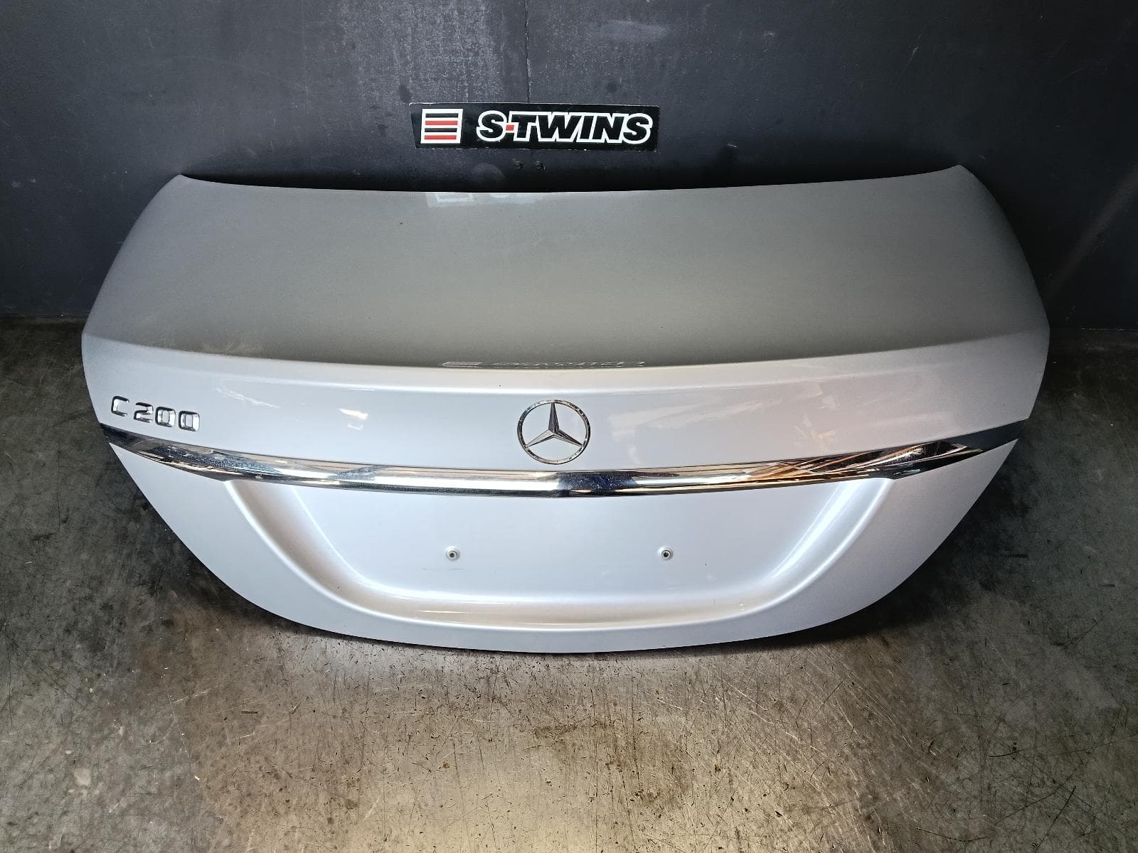 Used auto part listing image: 2014 MERCEDES C CLASS BOOTLID TAILGATE BOOTLID, W205, SEDAN, 06/14-07/18 0000421609